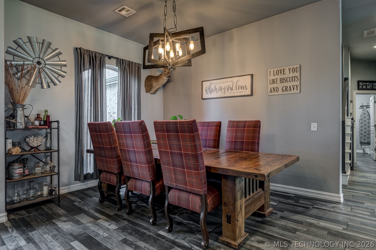 720 W Allyn Avenue Property Photo 16