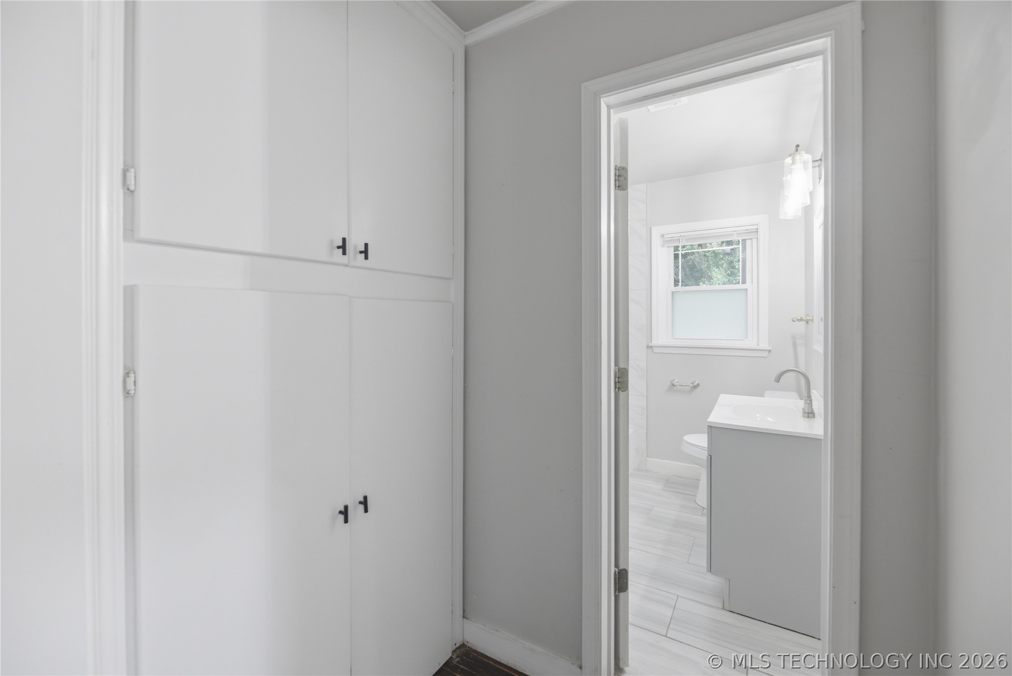 4912 S Madison Avenue Property Photo 16