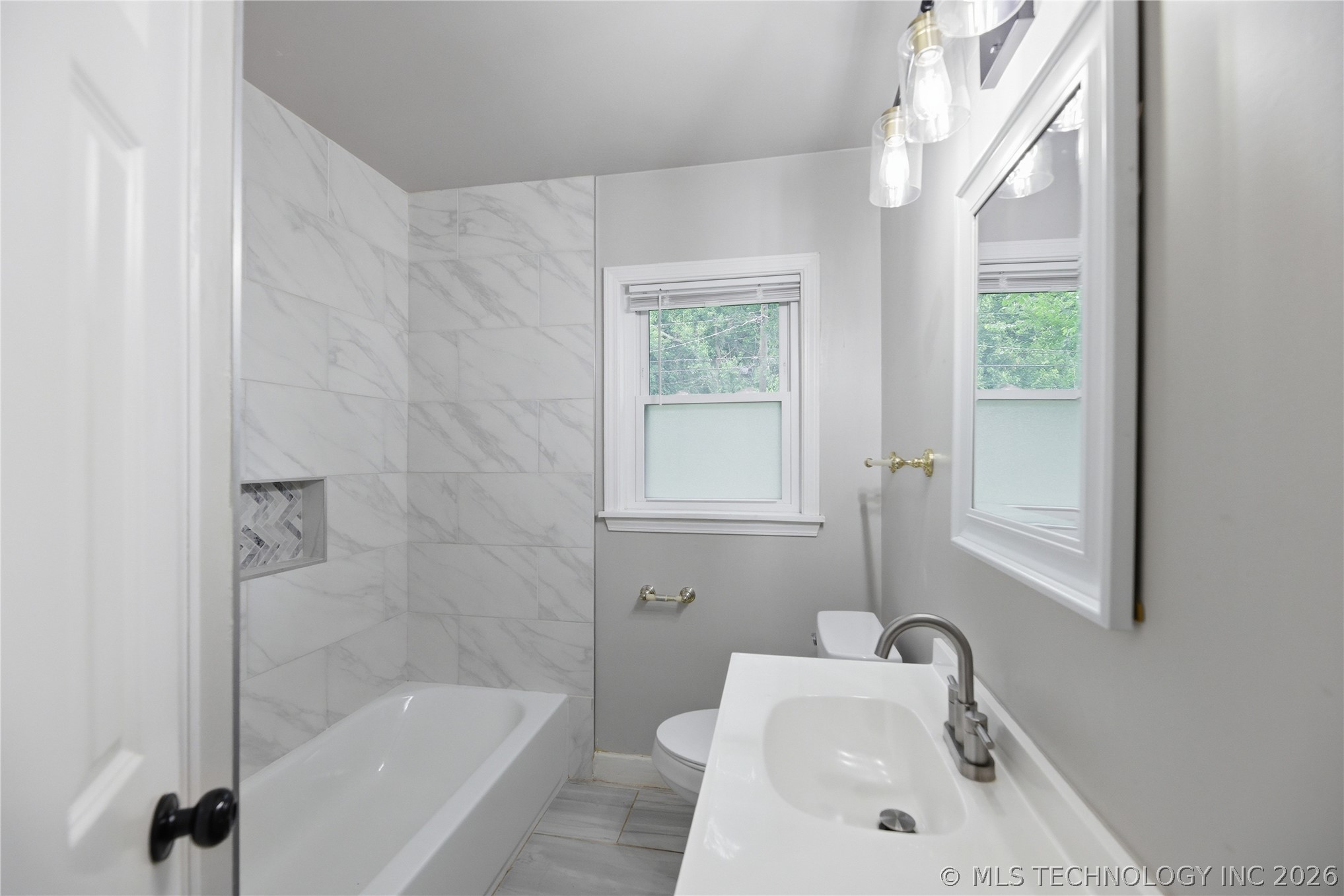 4912 S Madison Avenue Property Photo 17