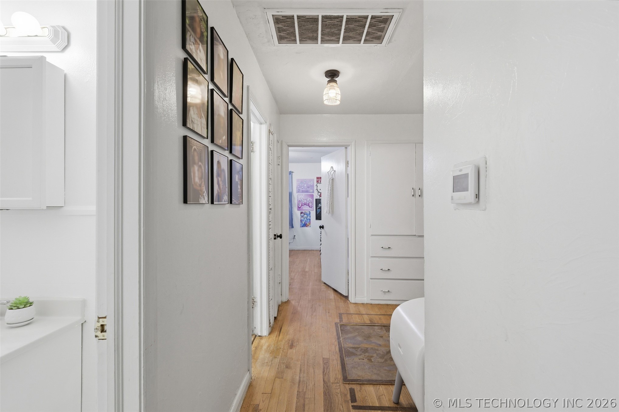 909 W 9th Street Property Photo 13