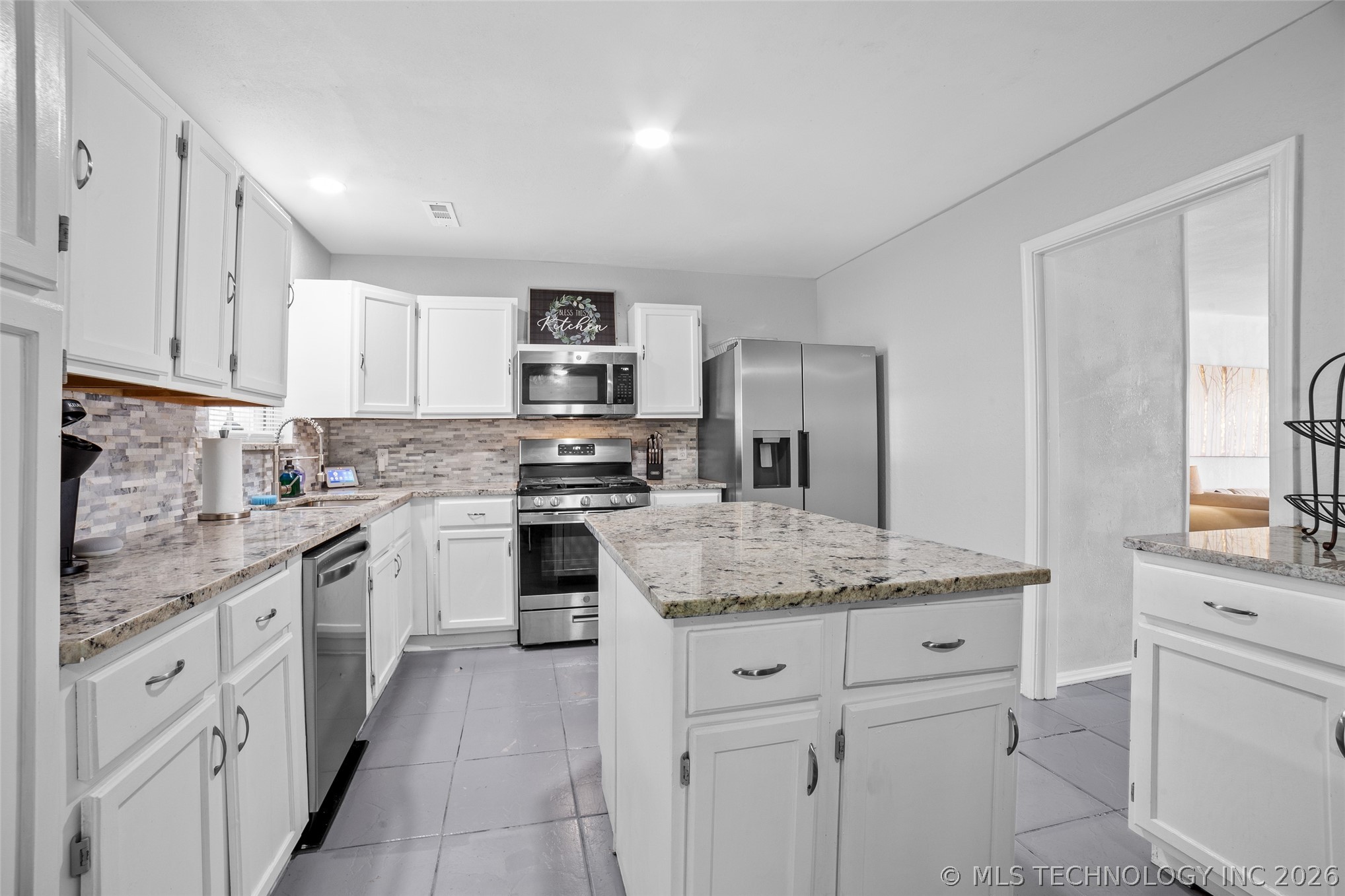 1816 S Nogales Avenue Property Photo 13