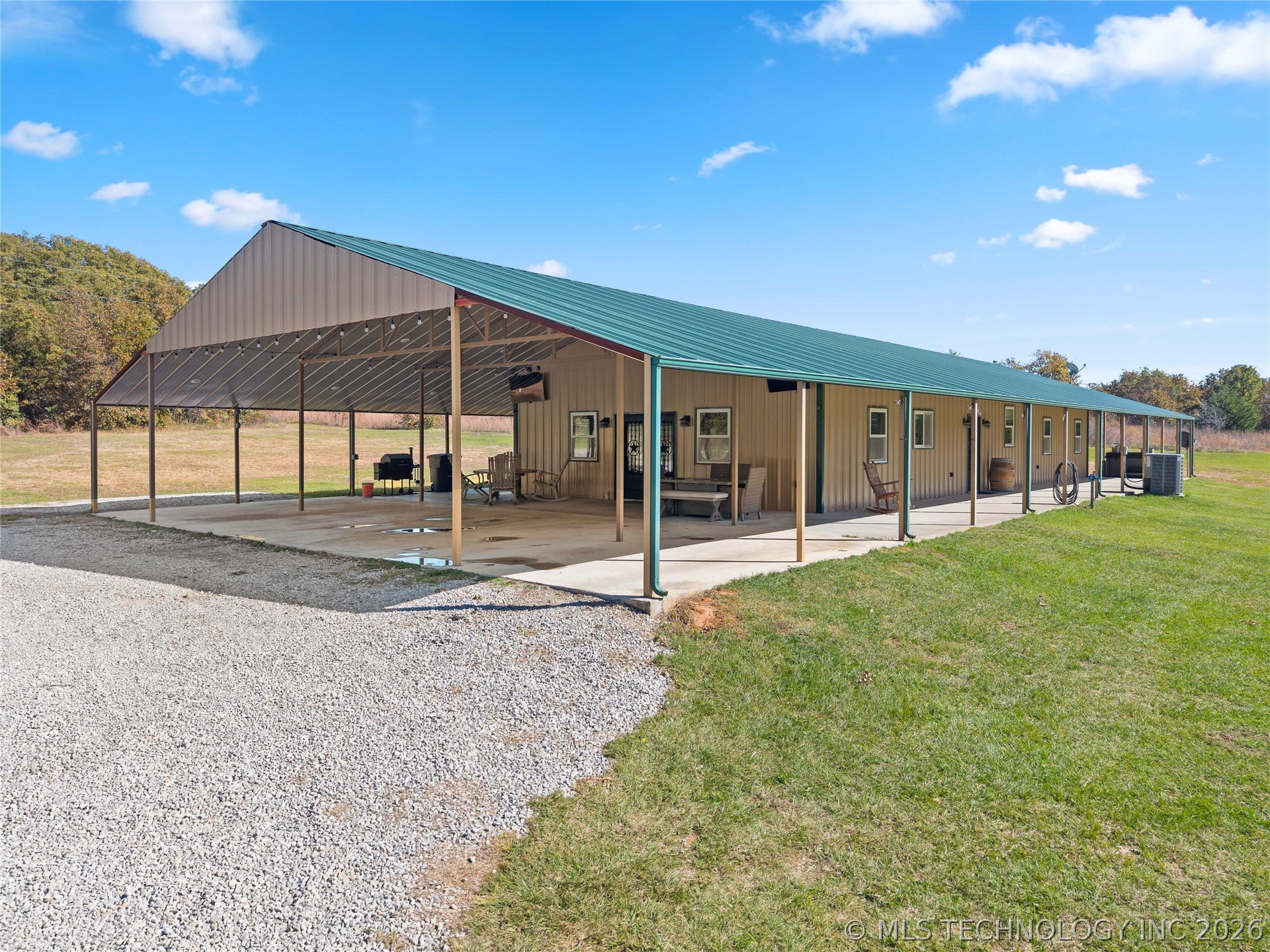 9212 Keltner Road Property Photo 1