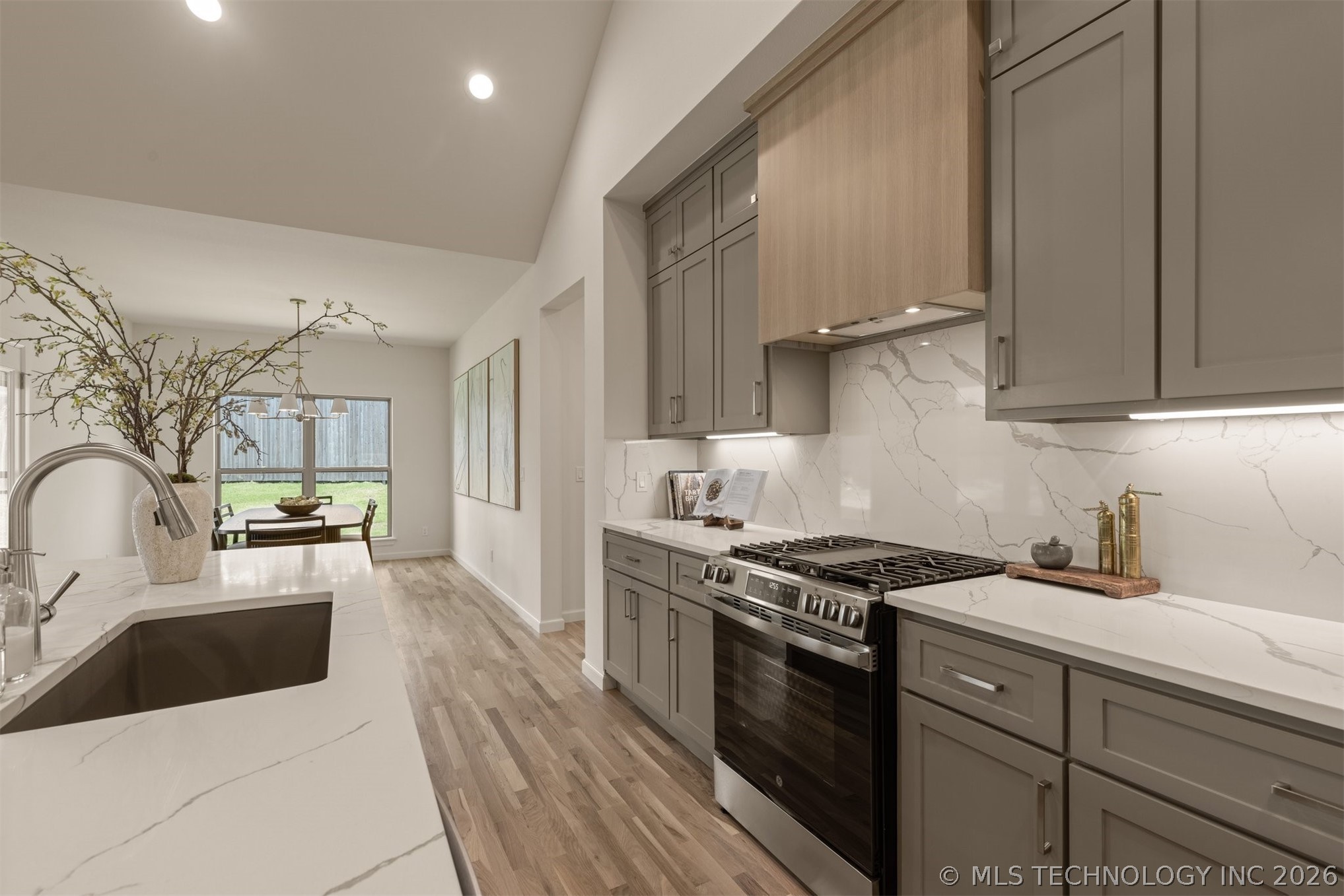 1331 N Beech Street Property Photo 21