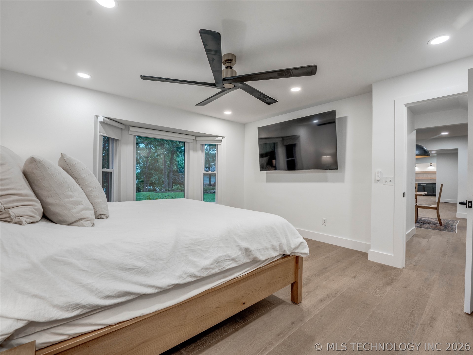 560 N 4395 Property Photo 26