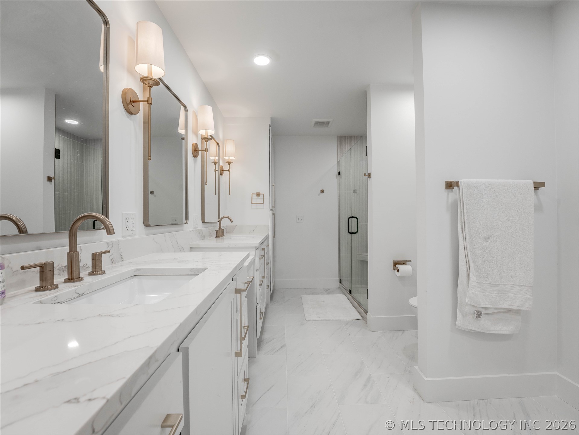 560 N 4395 Property Photo 29