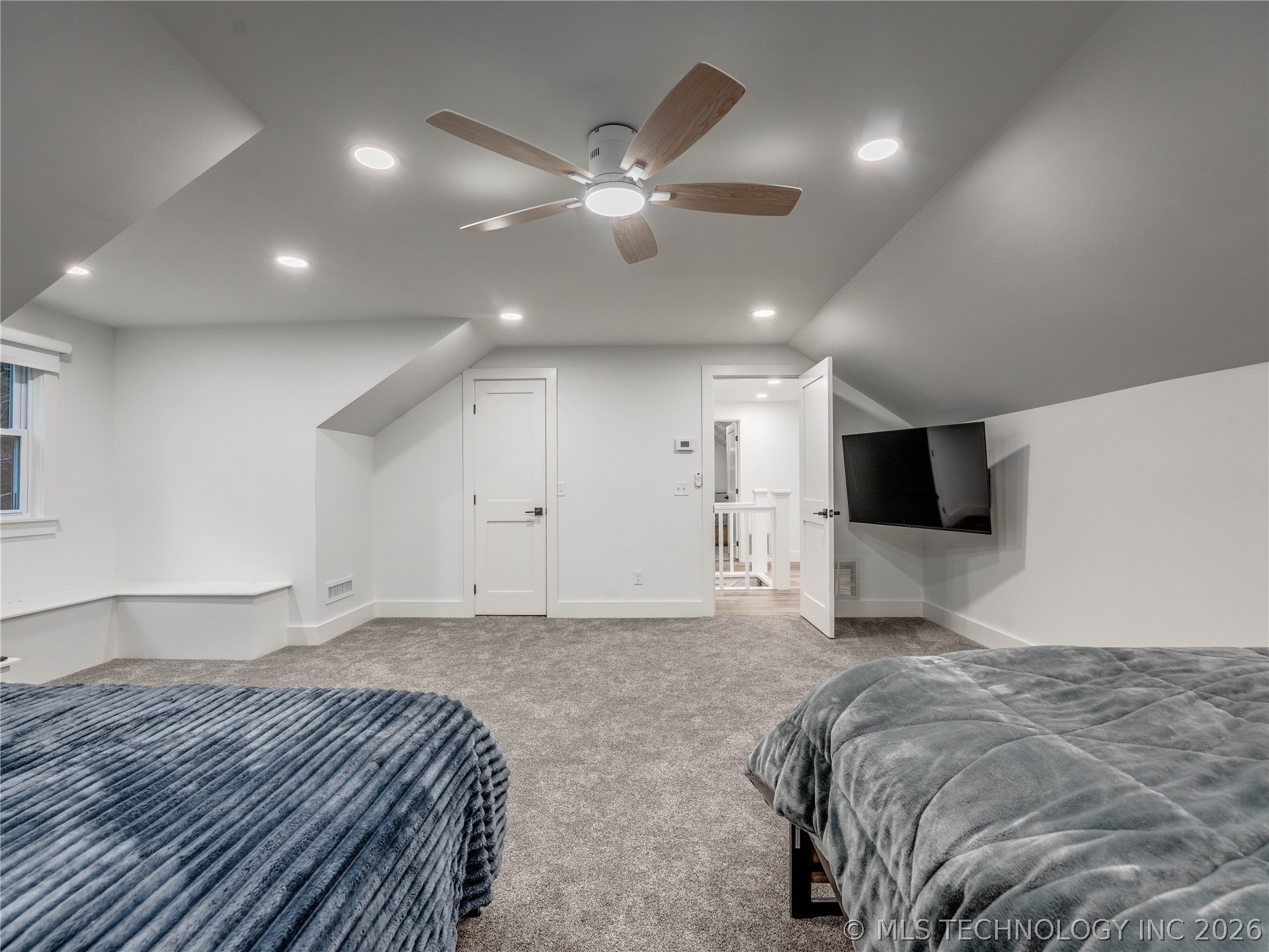 560 N 4395 Property Photo 41