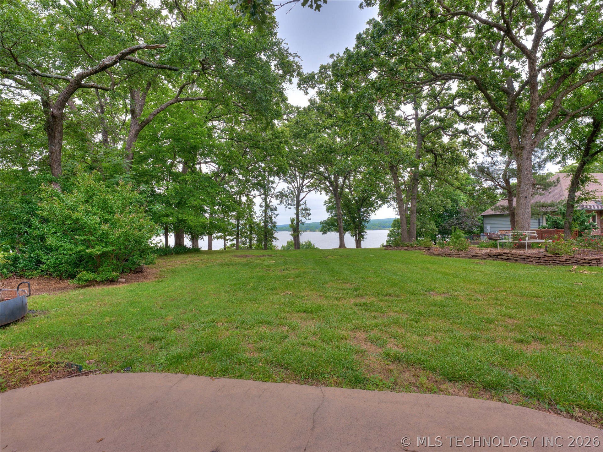 560 N 4395 Property Photo 42