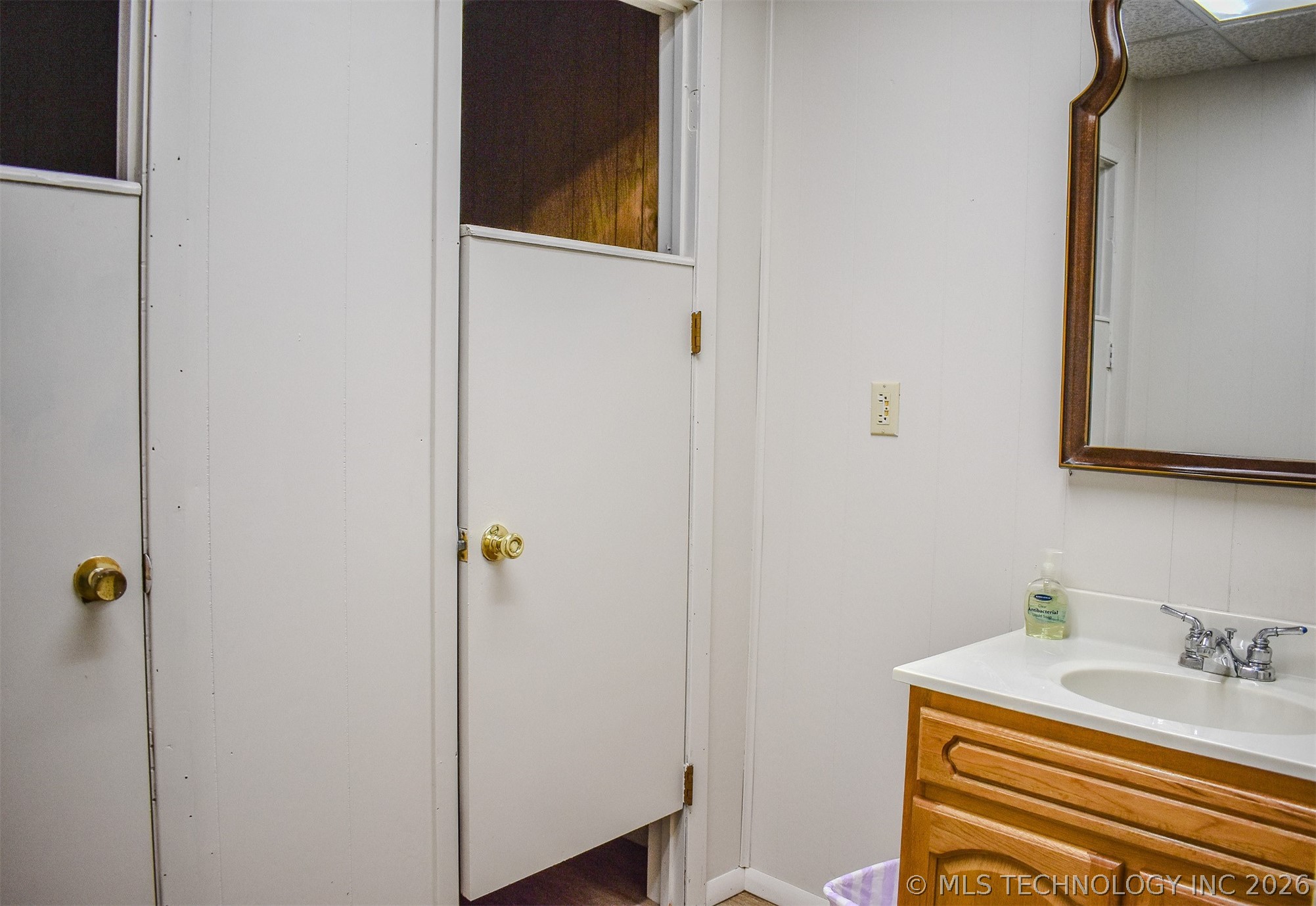 4447 E 1980 Road Property Photo 16