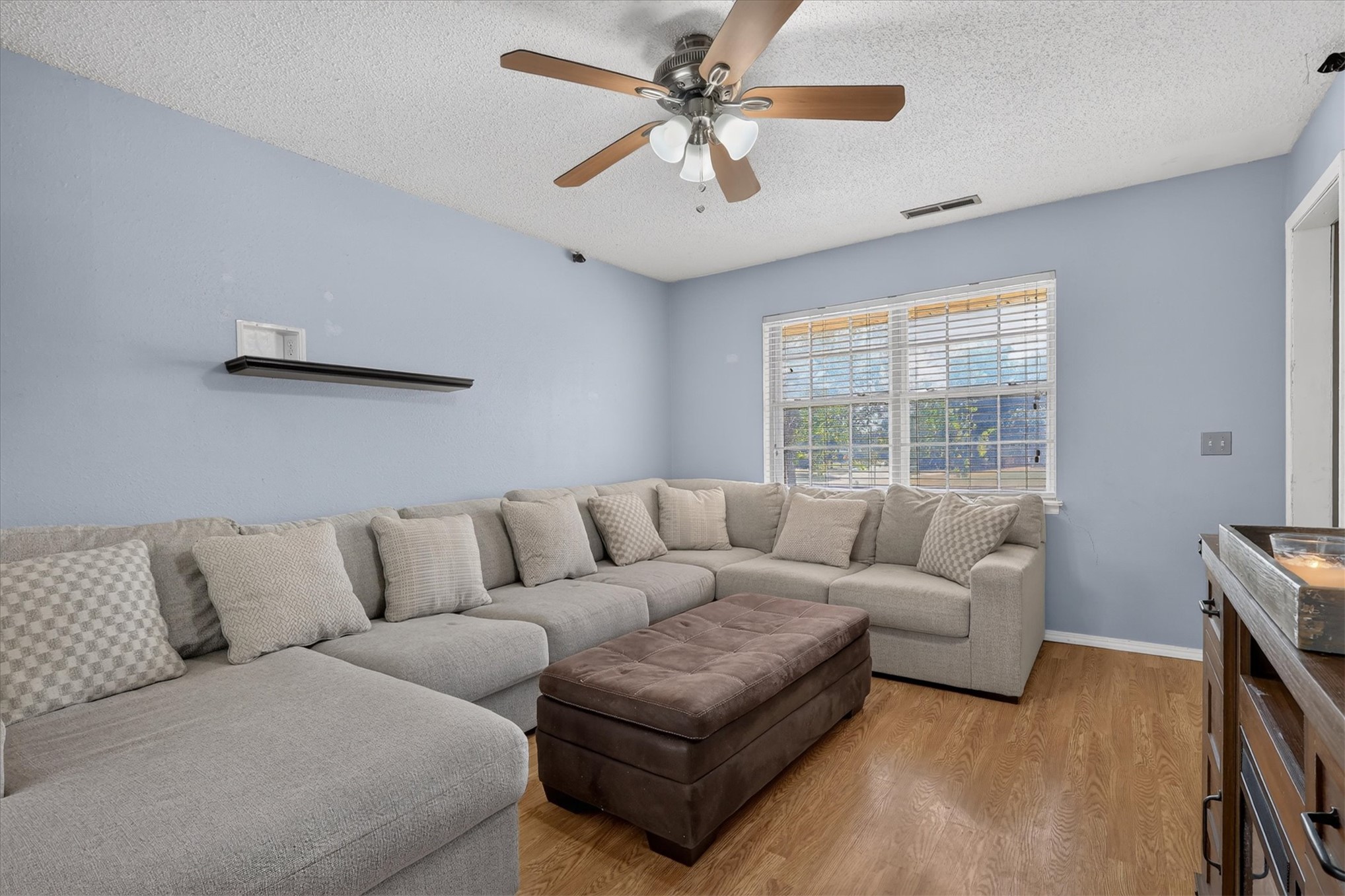 1813 Bellaire Circle Property Photo 8