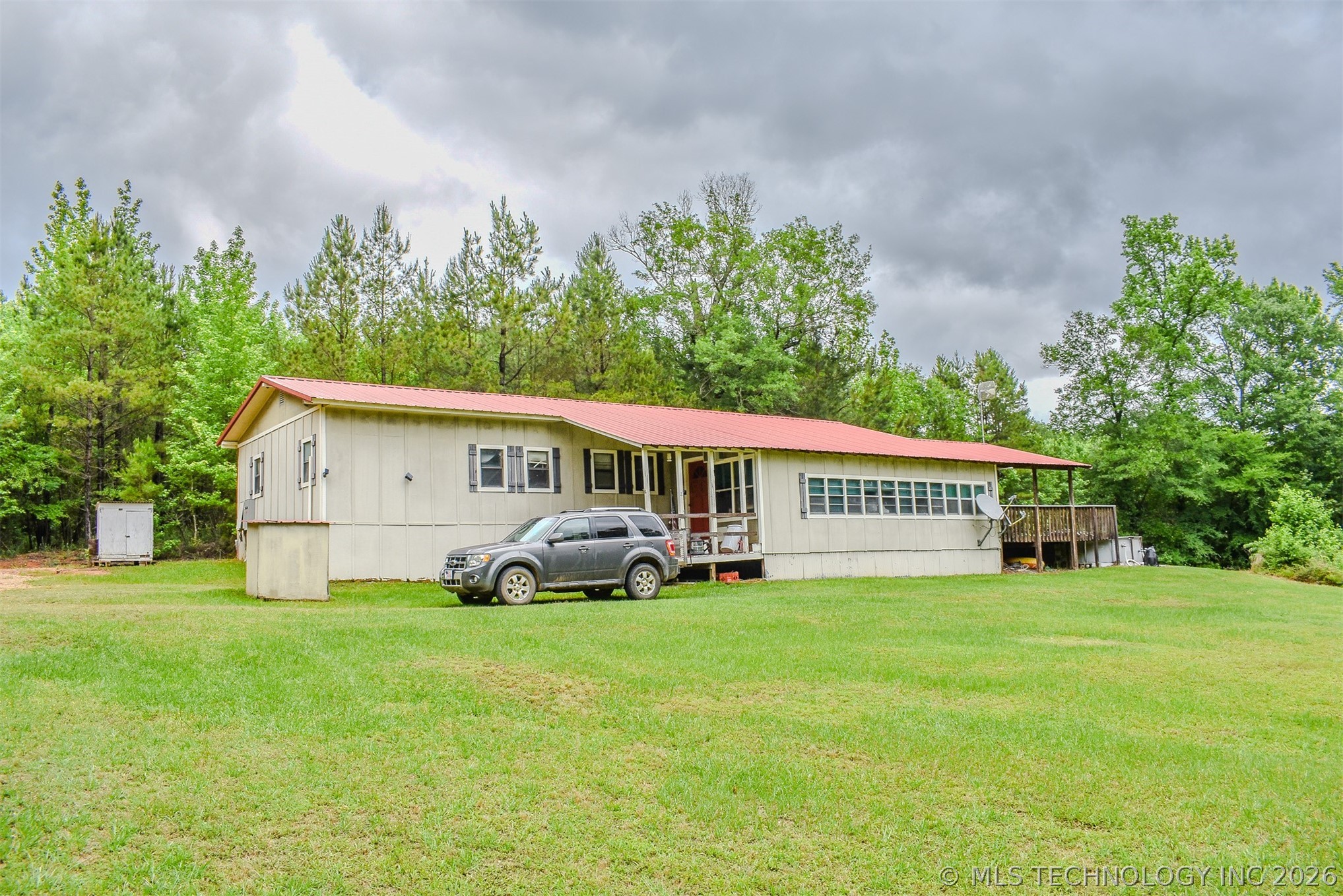 593 Tram Road Property Photo 2