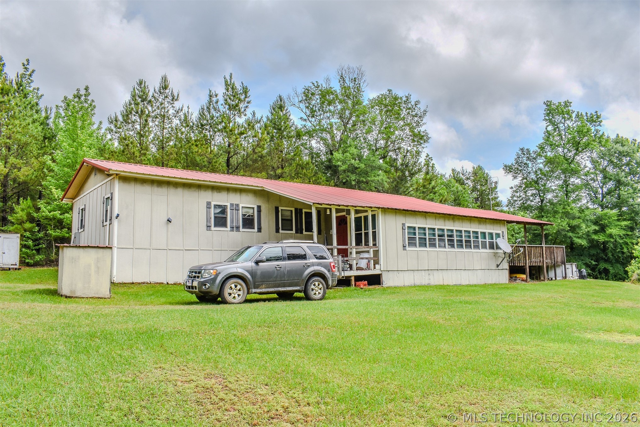 593 Tram Road Property Photo 3