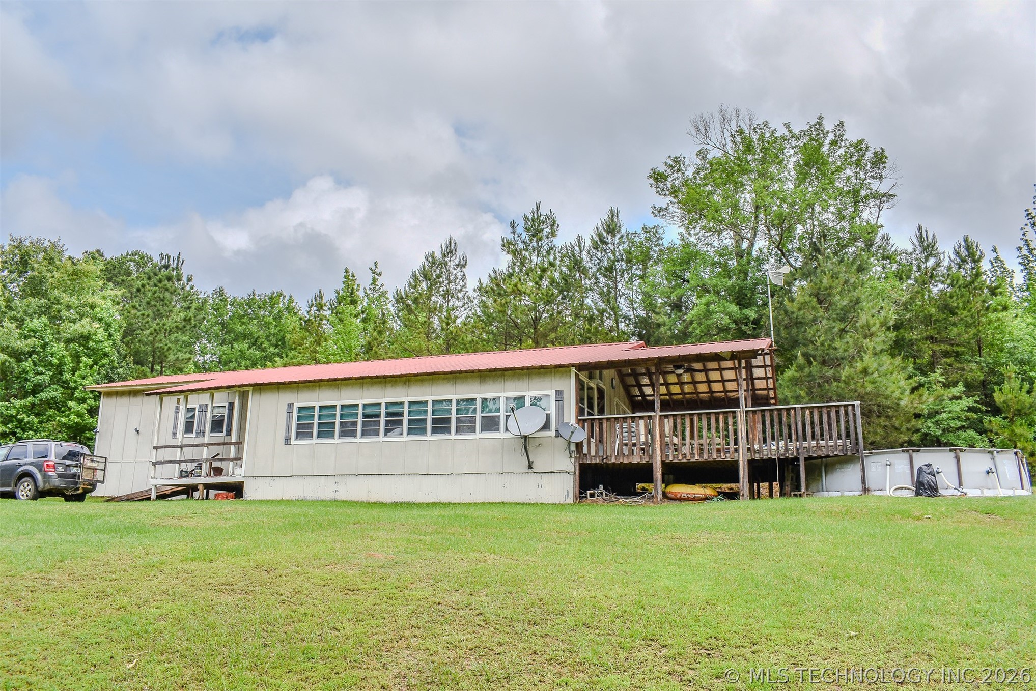593 Tram Road Property Photo 4