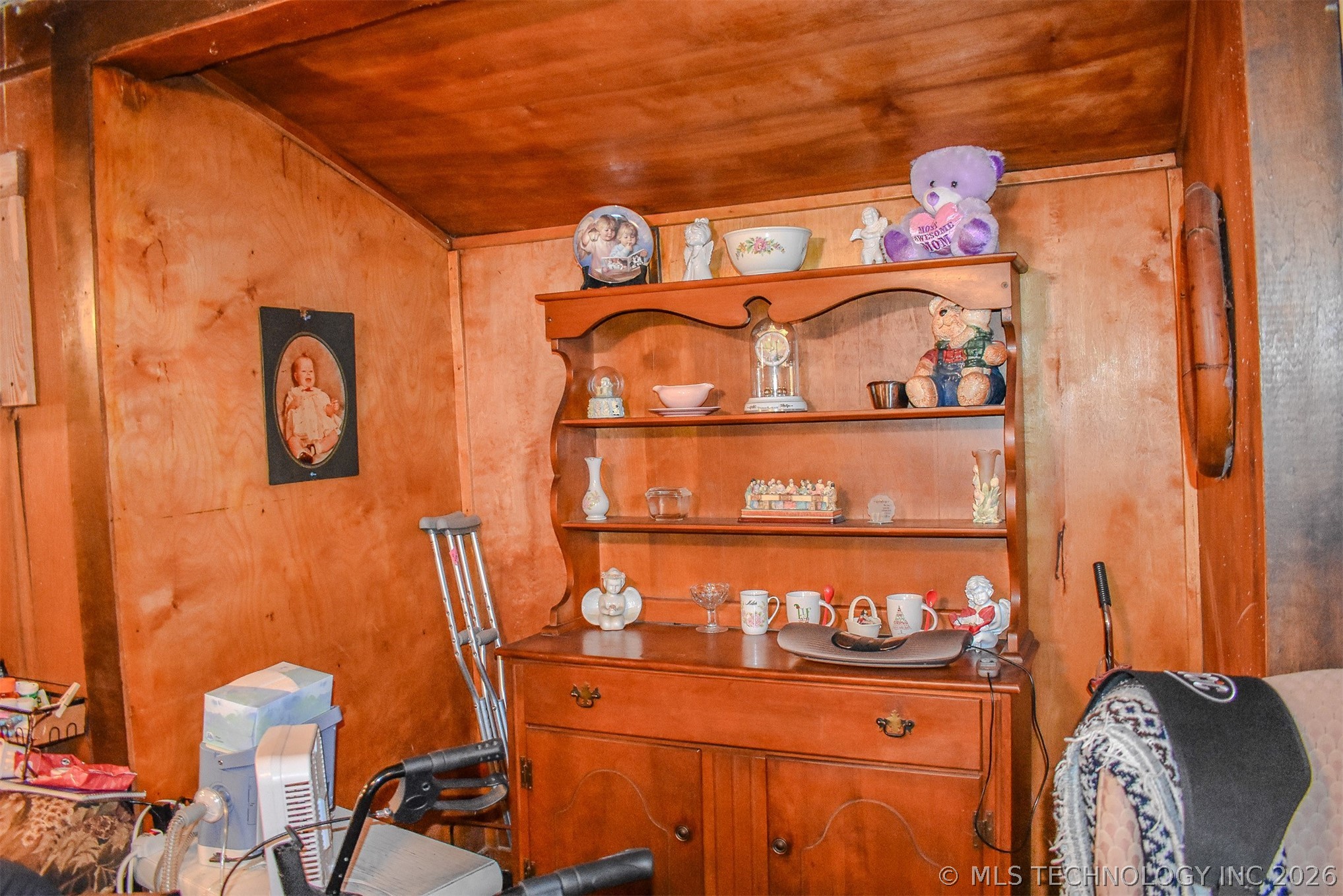 593 Tram Road Property Photo 8