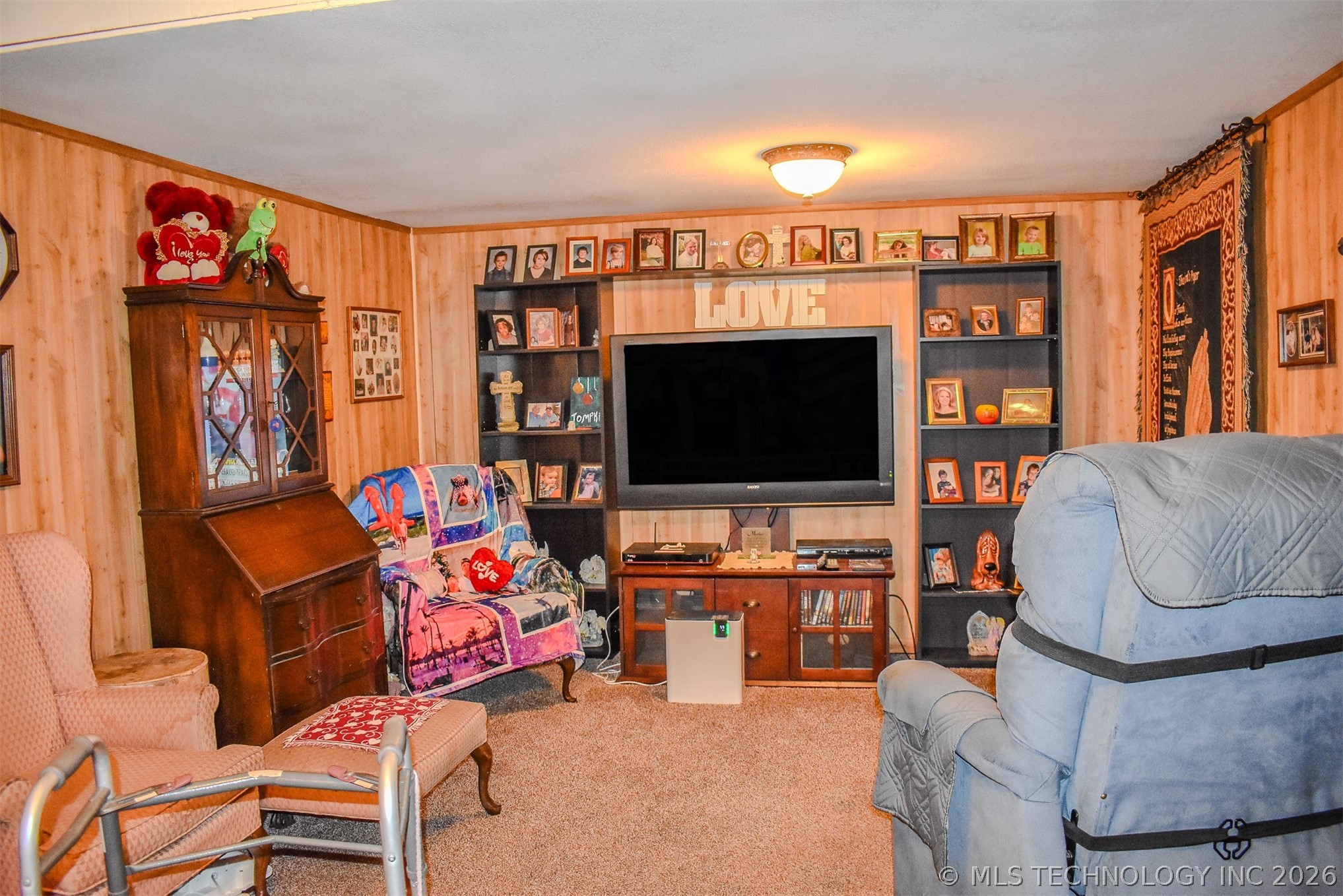 593 Tram Road Property Photo 9