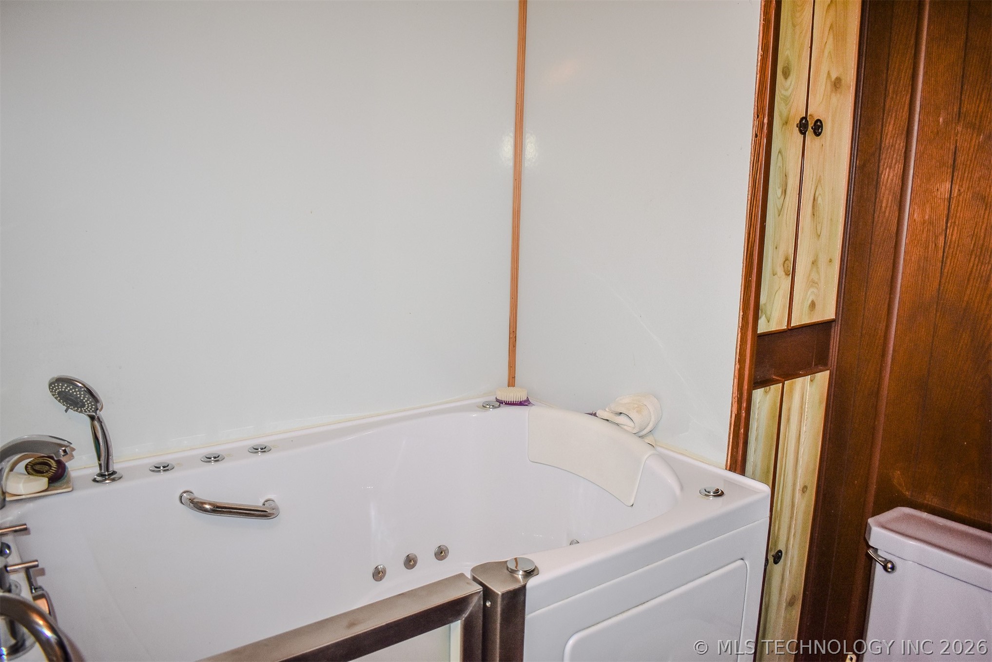 593 Tram Road Property Photo 24