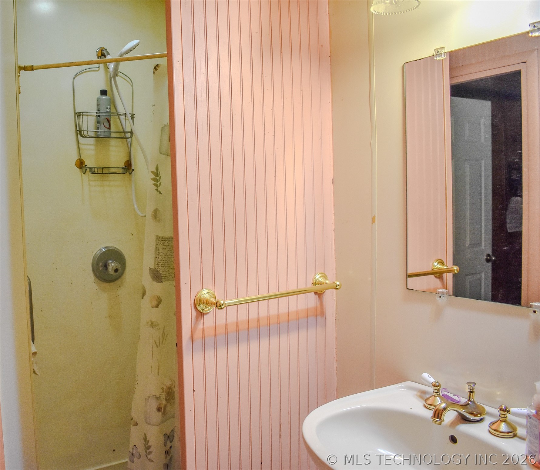 593 Tram Road Property Photo 26