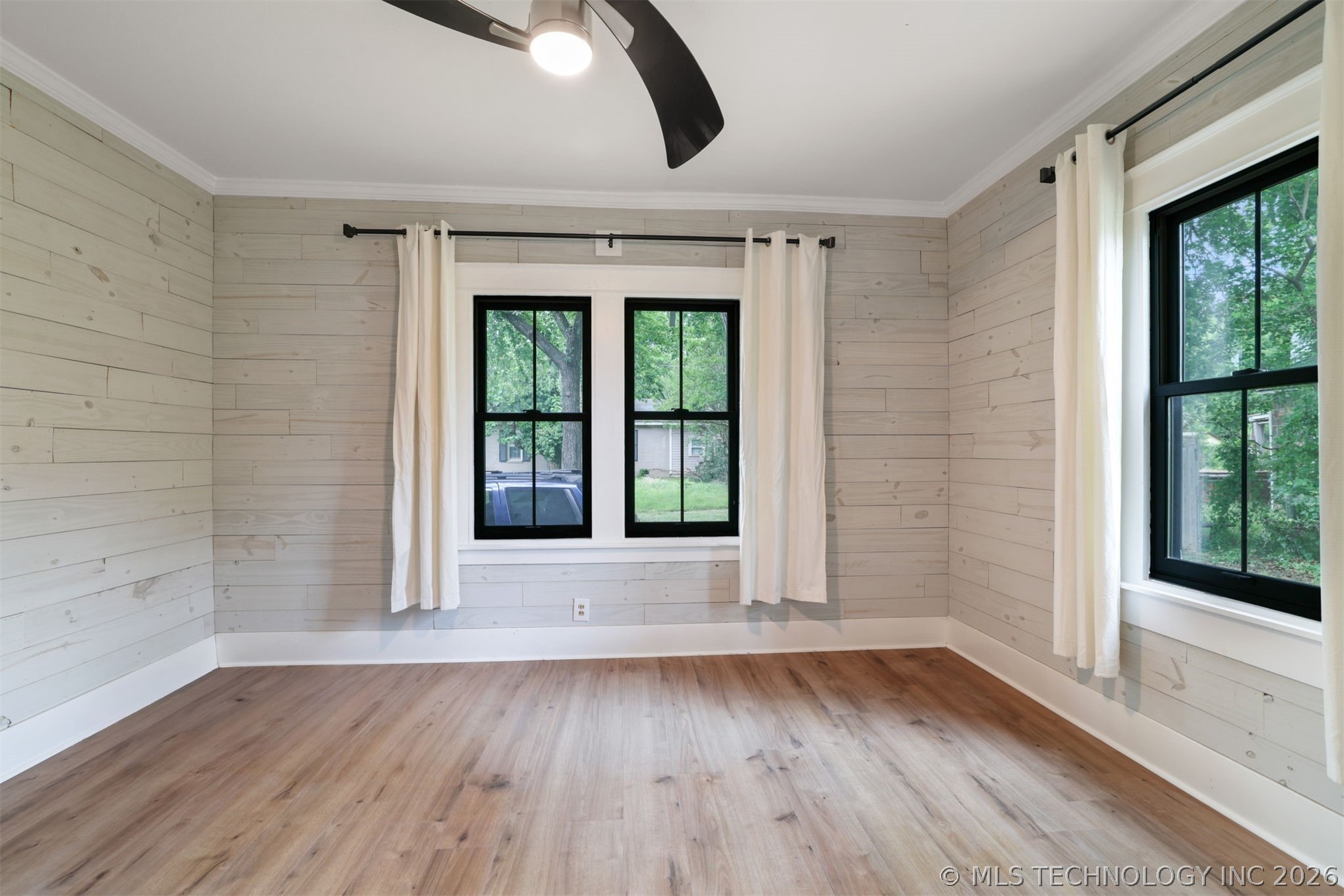 1301 N 3rd Property Photo 16