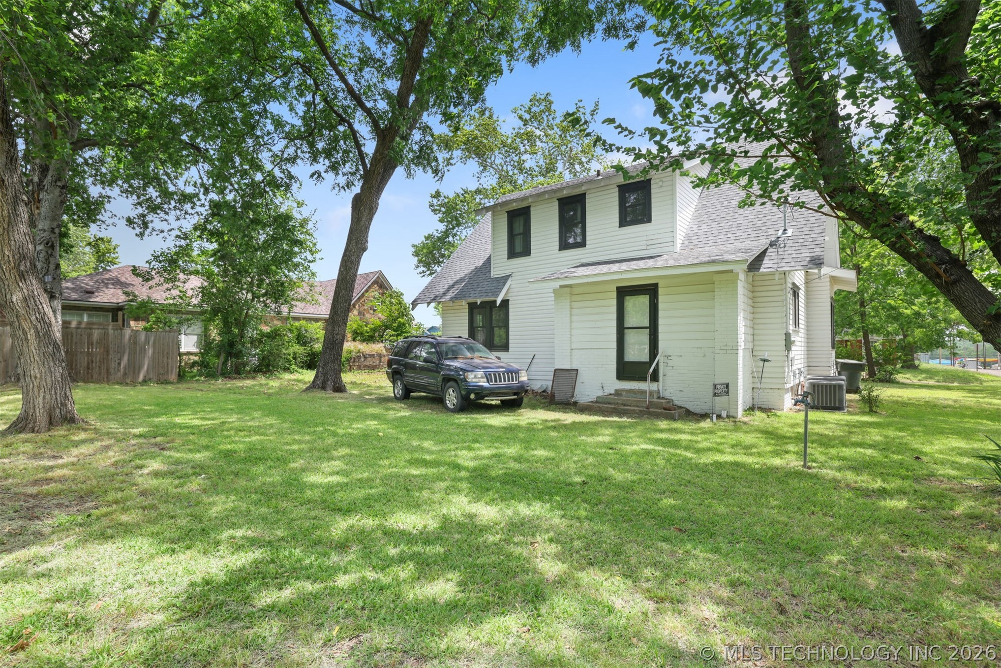 1301 N 3rd Property Photo 32