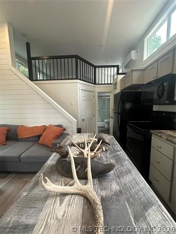 28574 Pocahontas Road Property Photo 3