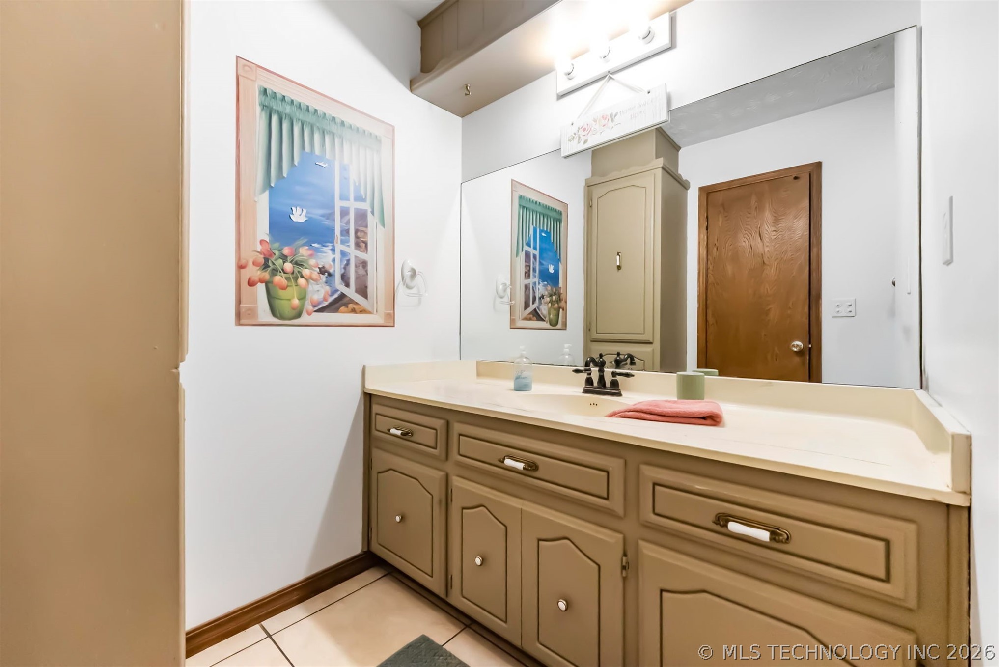 212 N Will Rogers Loop W Property Photo 26