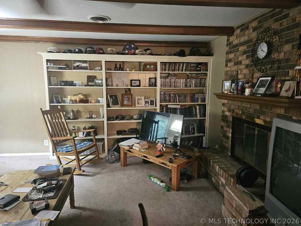 1232 S Rockford Road Property Photo 9