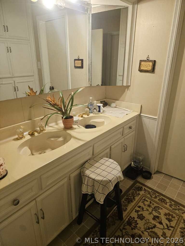 1232 S Rockford Road Property Photo 15