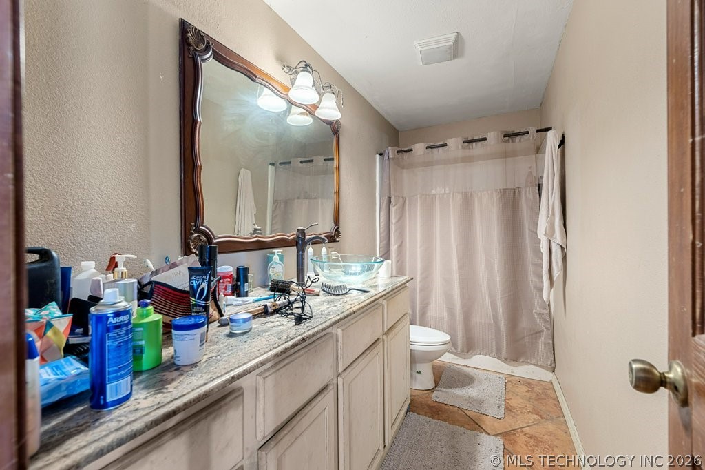 10034 E 233rd S Property Photo 66