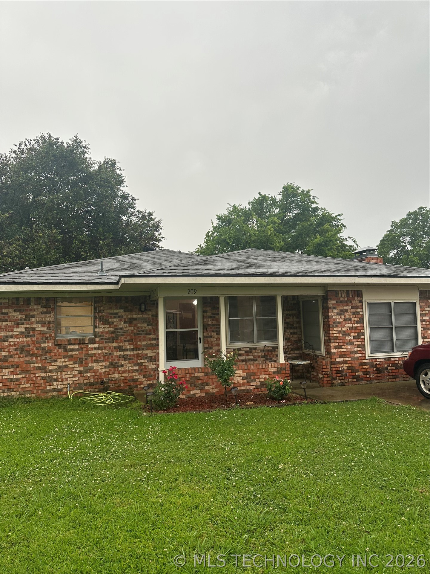 209 May Street Property Photo 10