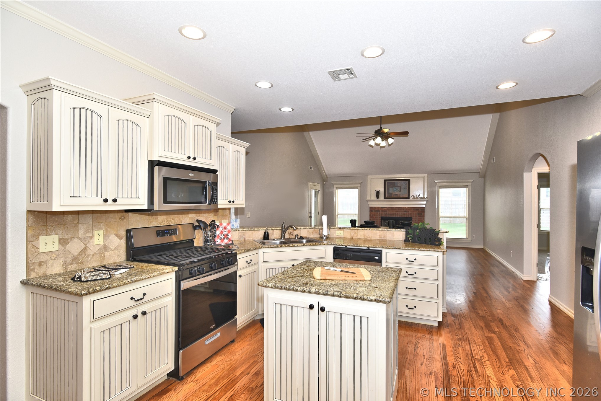 14411 S Toledo Avenue Property Photo 7