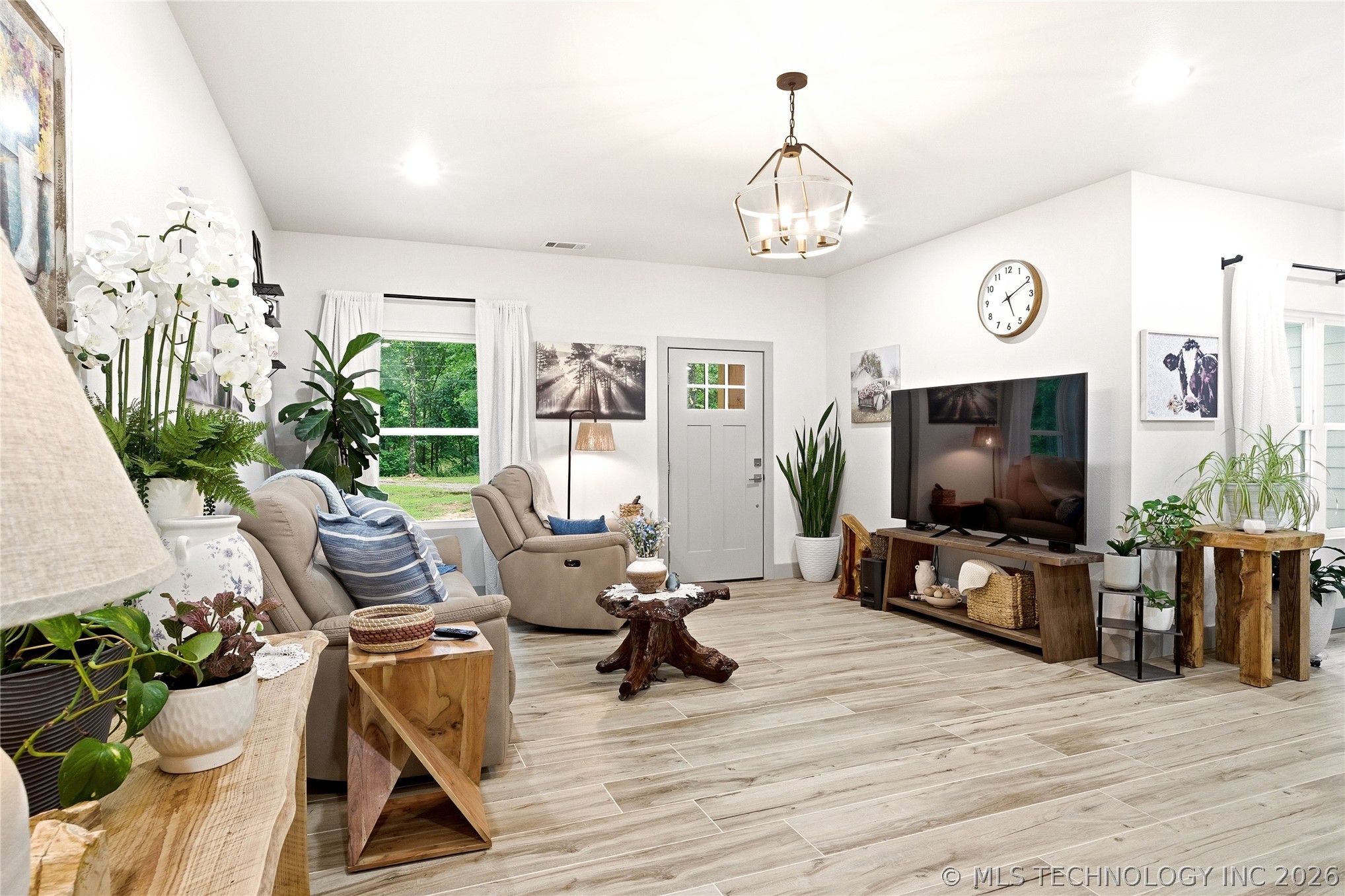 466070 E 800 Property Photo 7