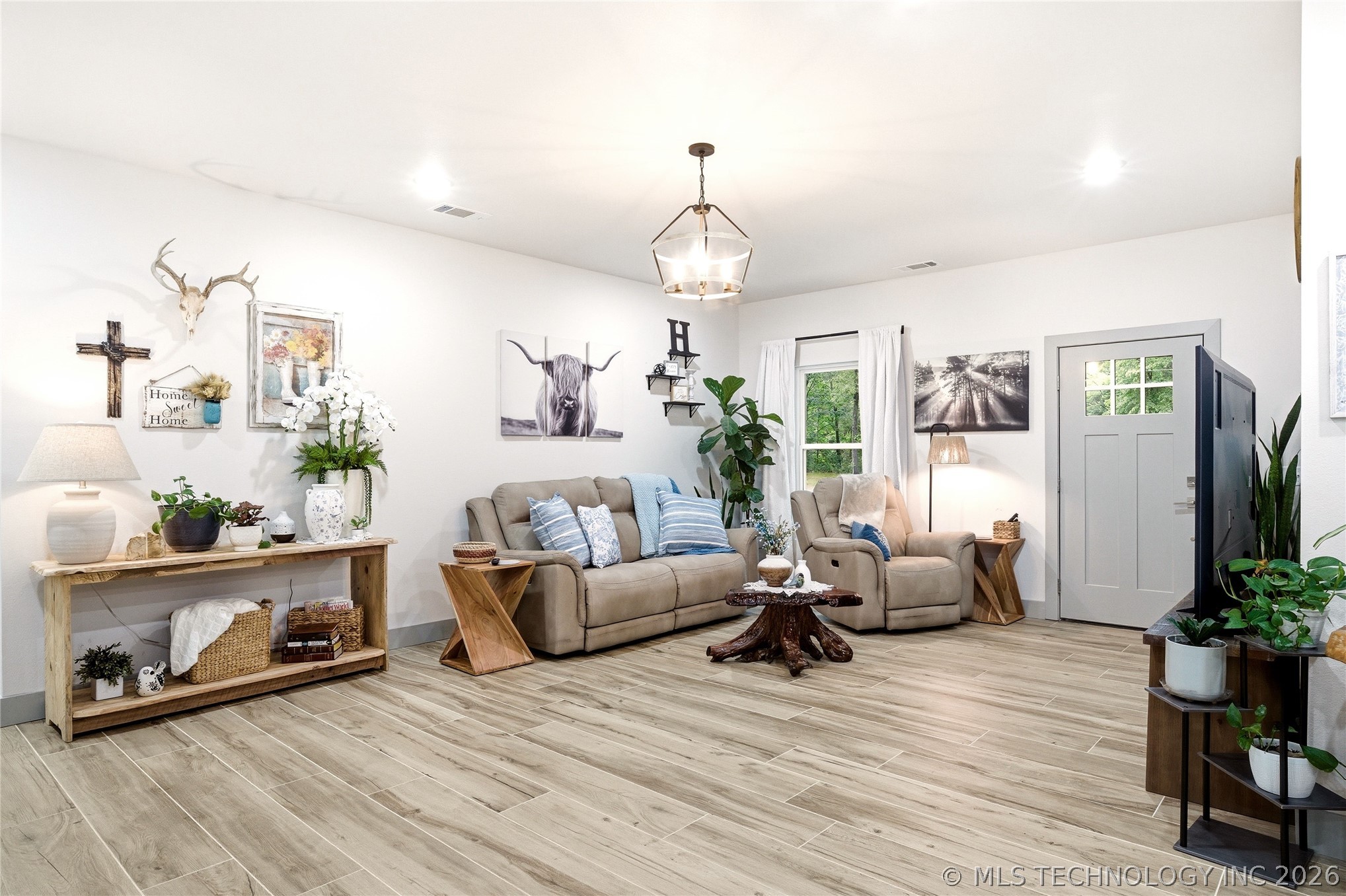 466070 E 800 Property Photo 8