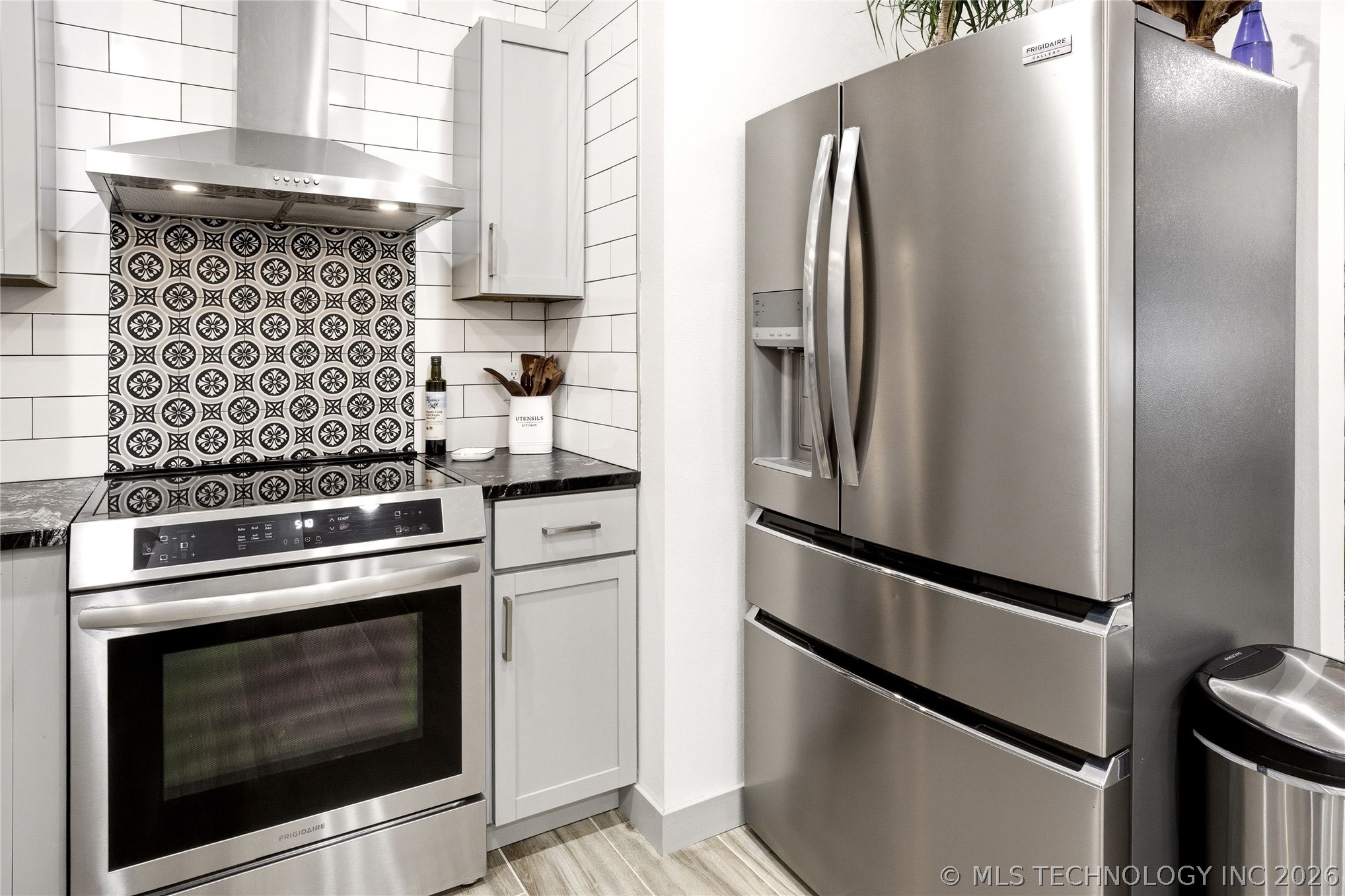 466070 E 800 Property Photo 16