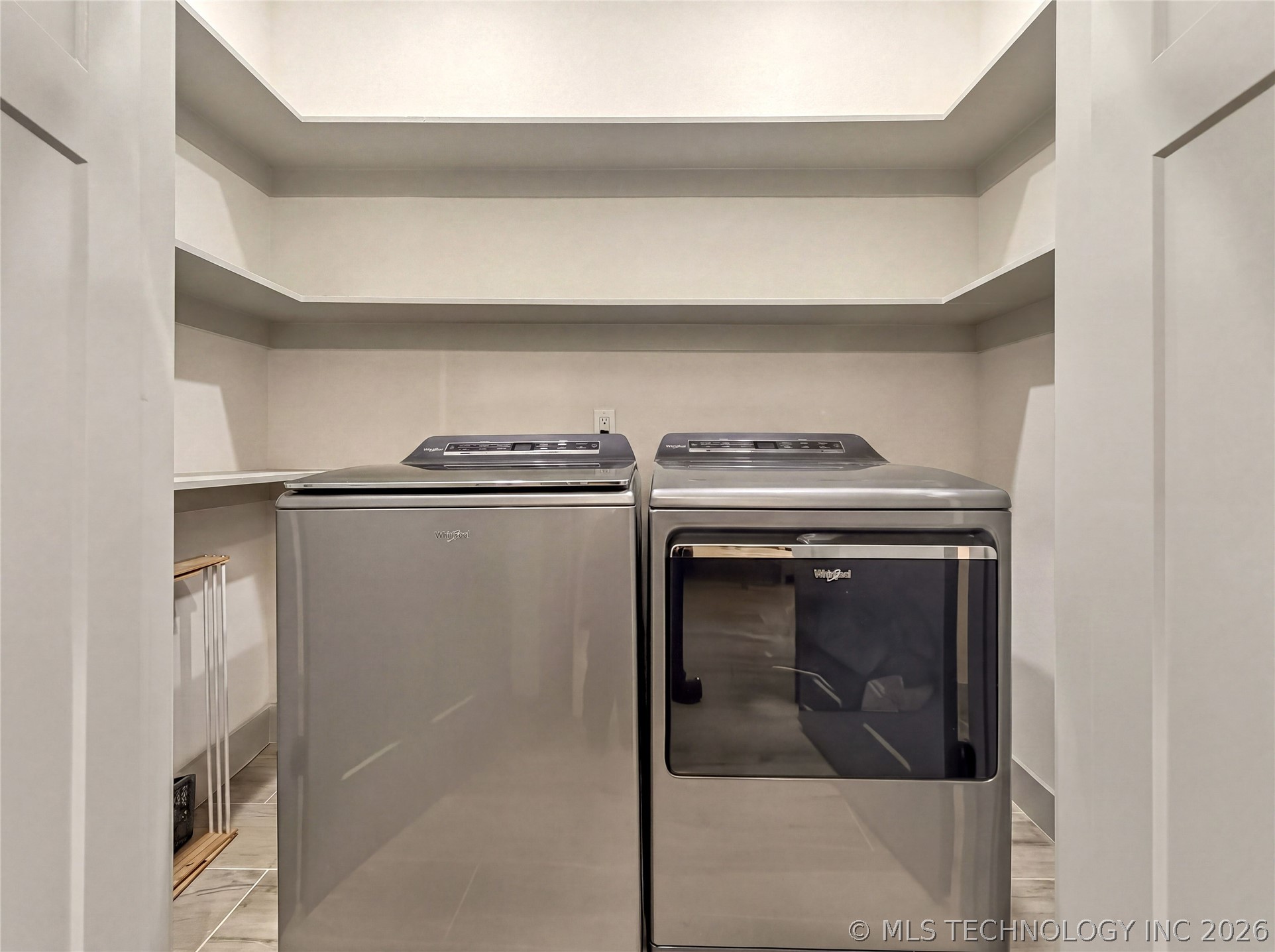 466070 E 800 Property Photo 20