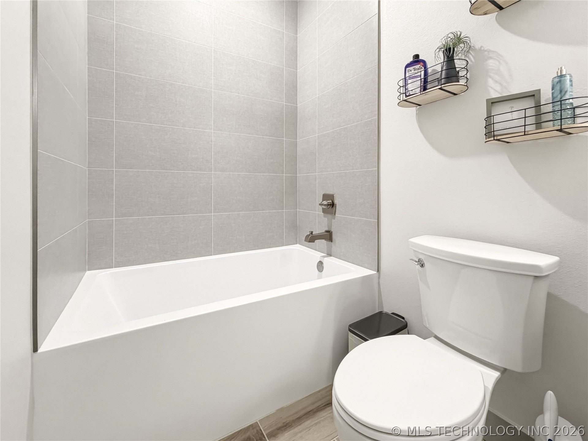 466070 E 800 Property Photo 22