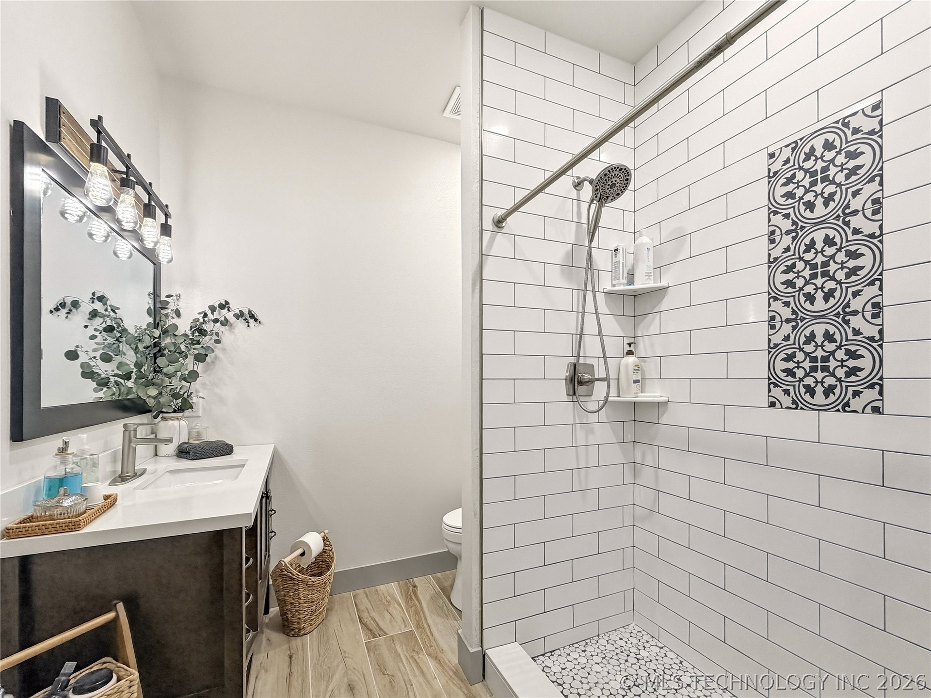 466070 E 800 Property Photo 33