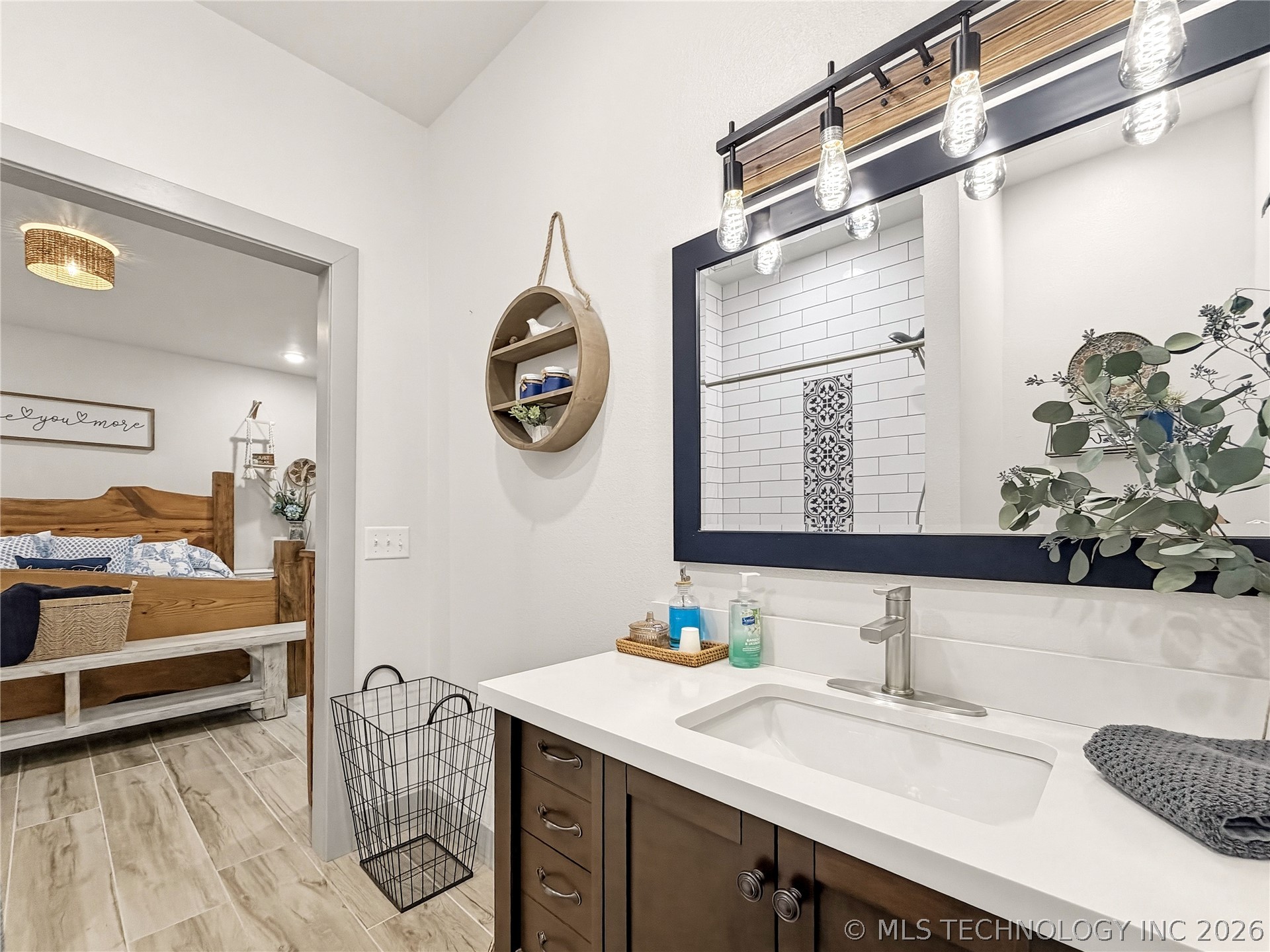 466070 E 800 Property Photo 35