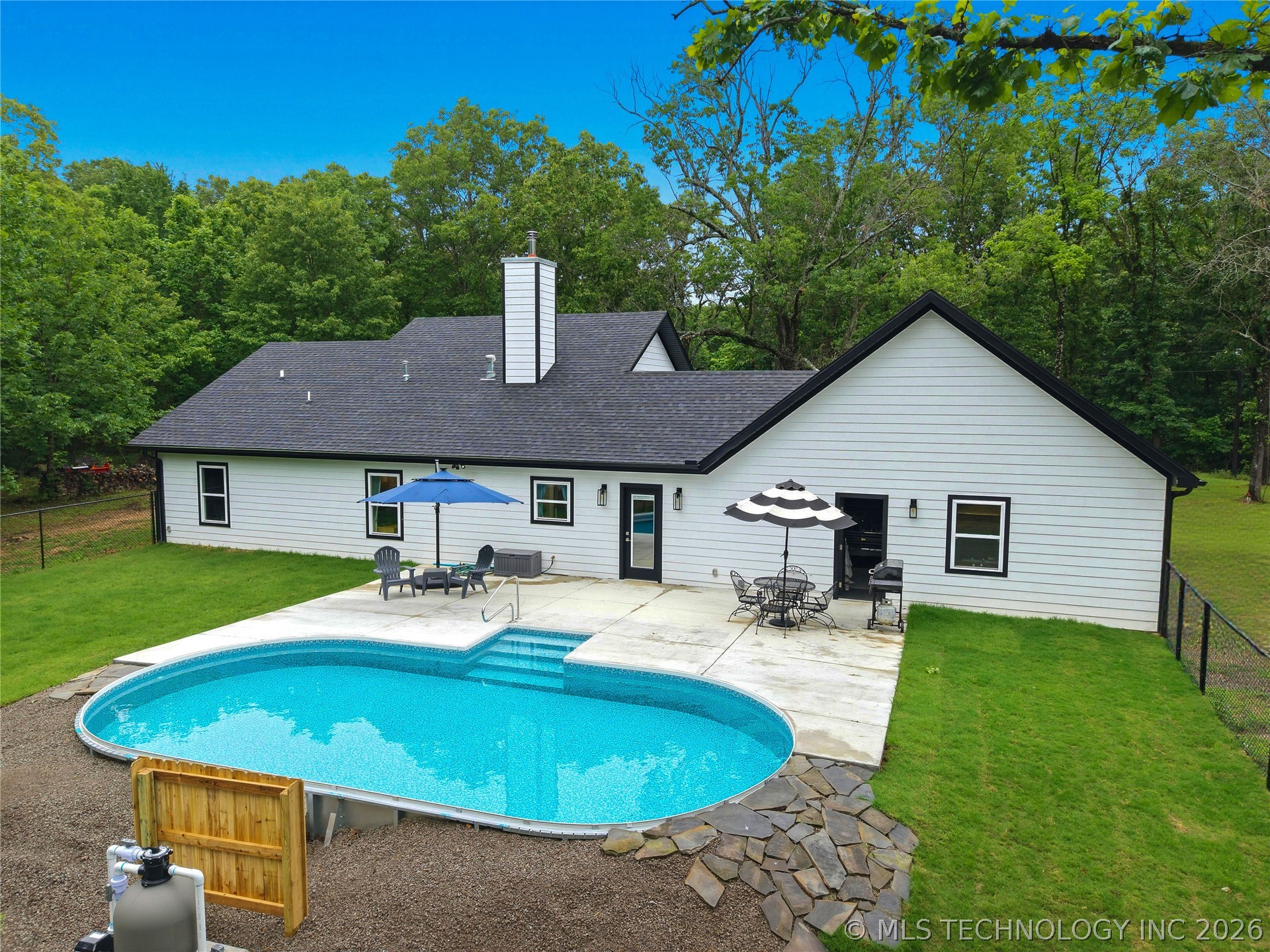 466070 E 800 Property Photo 44