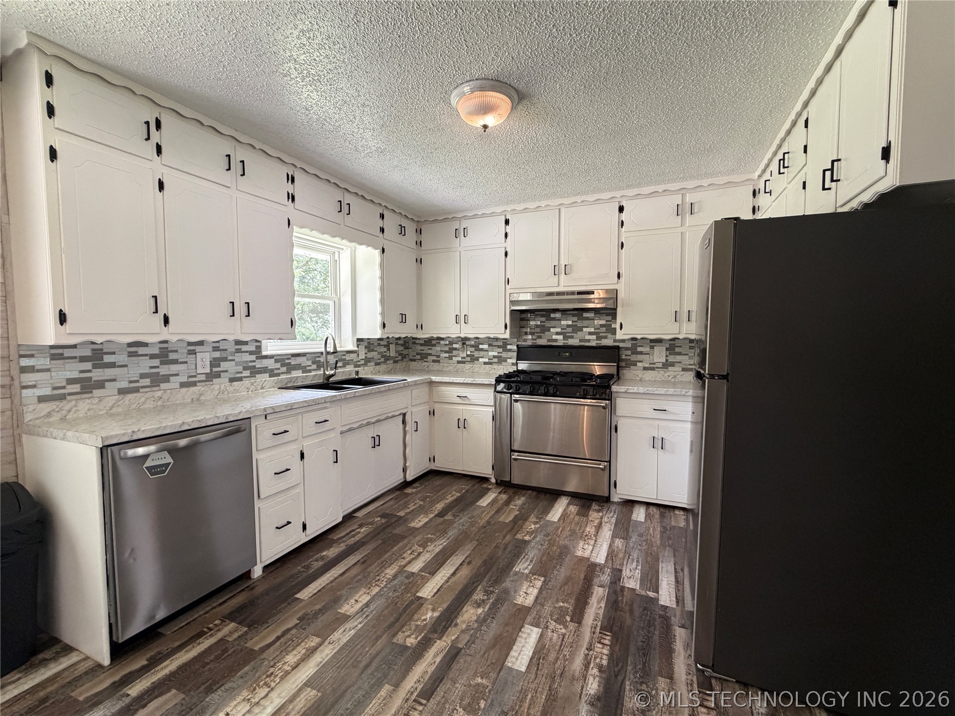 3647 Se State Highway 63 Property Photo 16