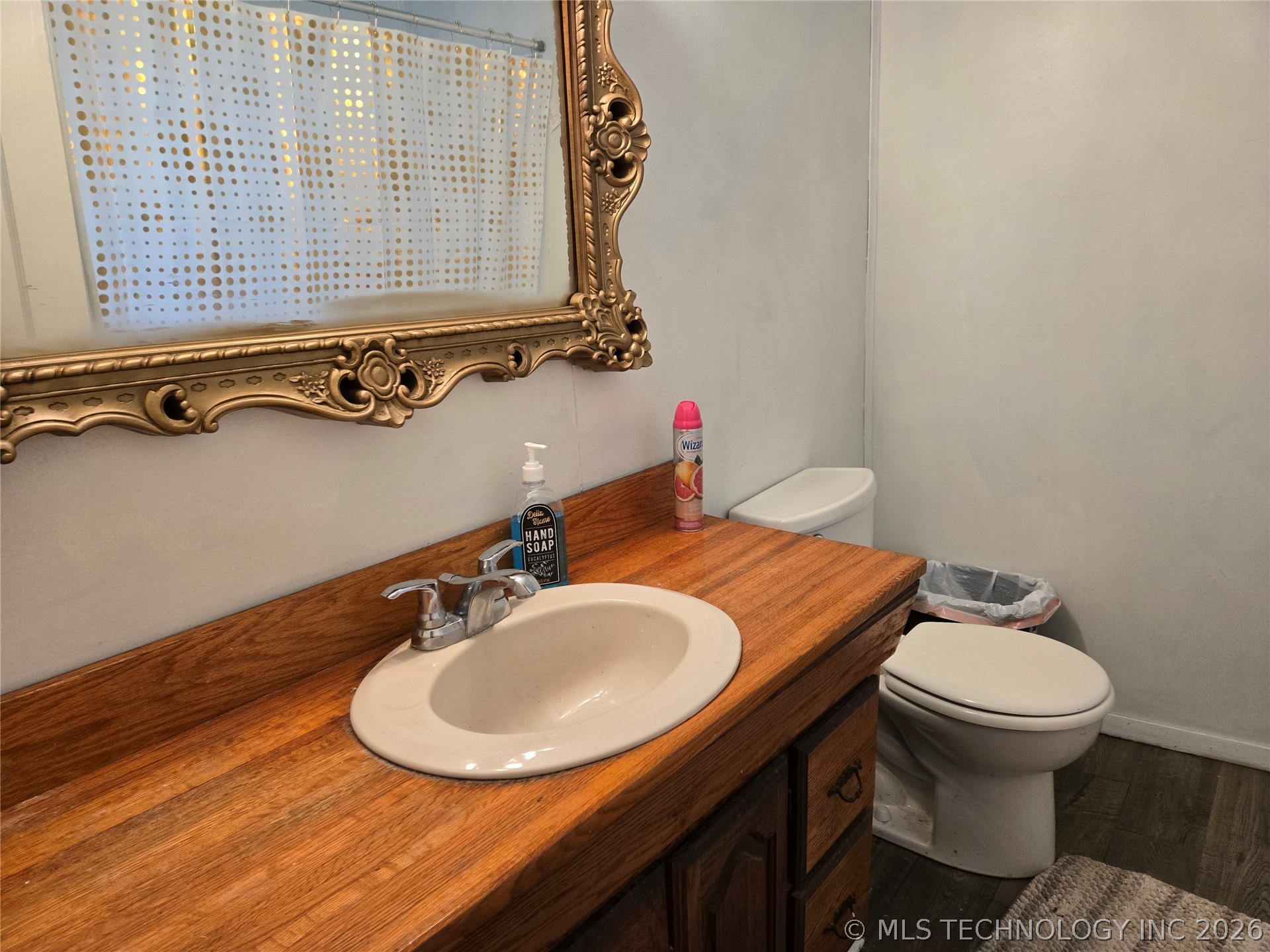 1723 N Atlanta Place Property Photo 8
