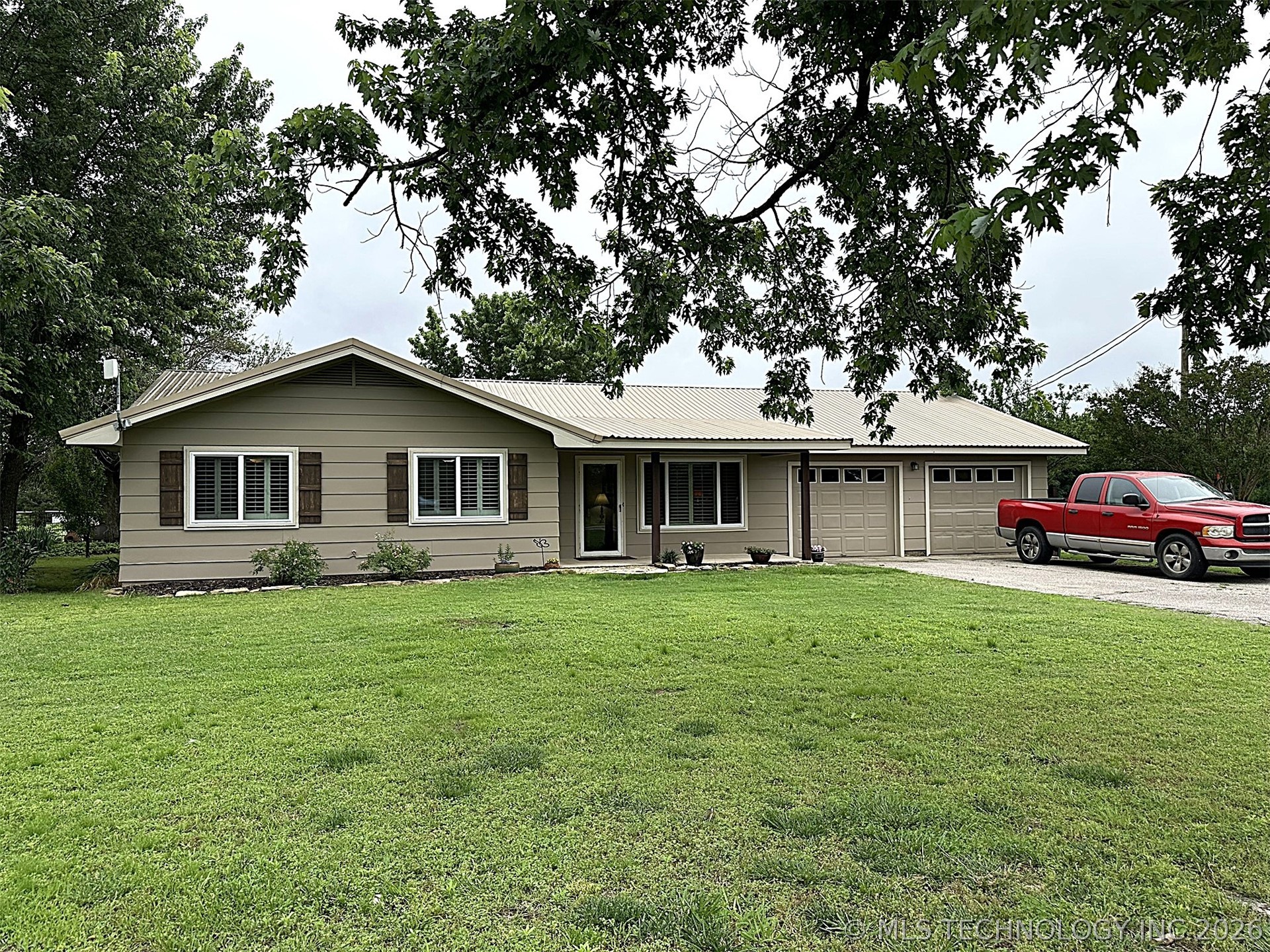 1174 Concord Property Photo 1