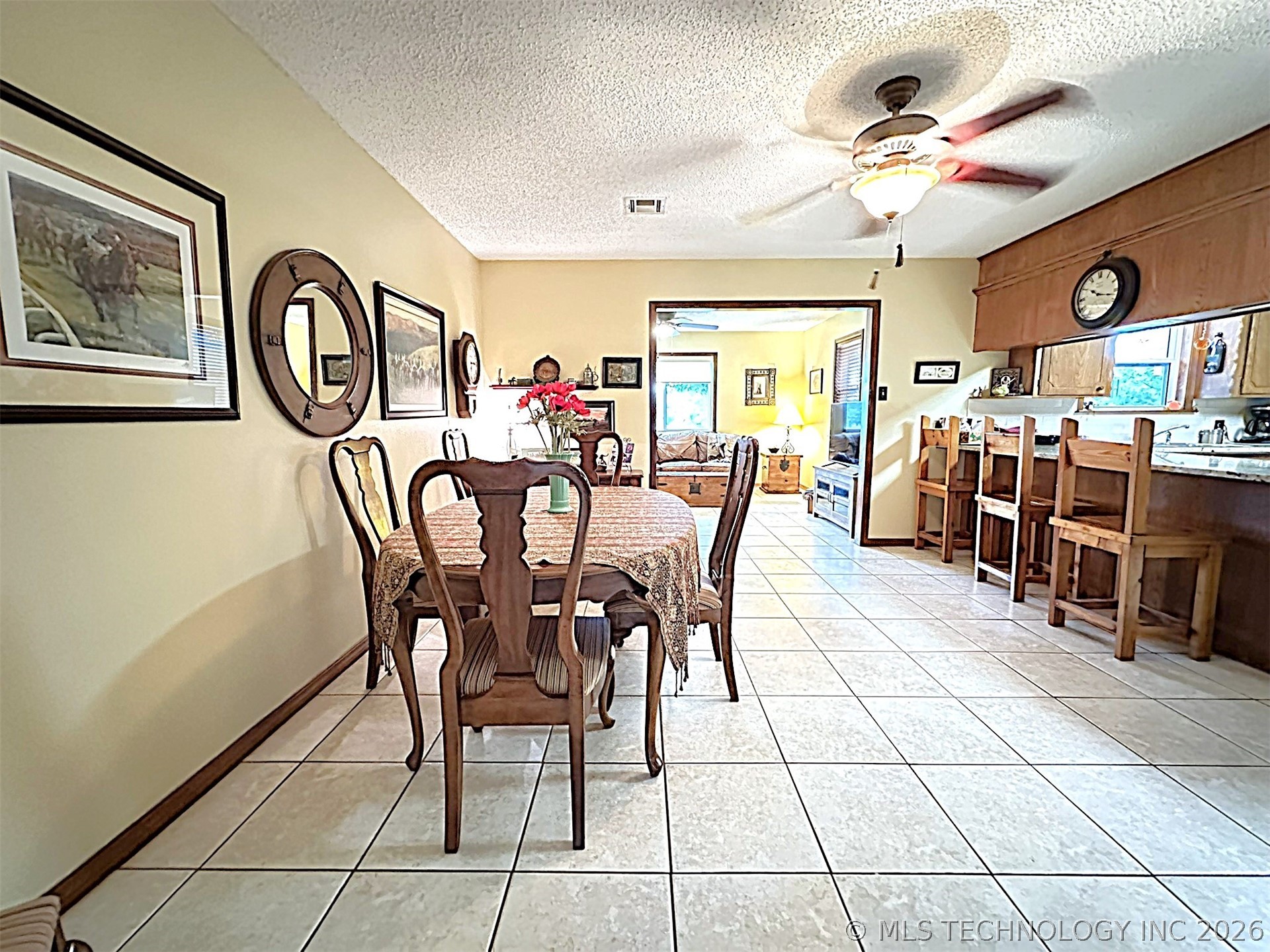 1174 Concord Property Photo 4