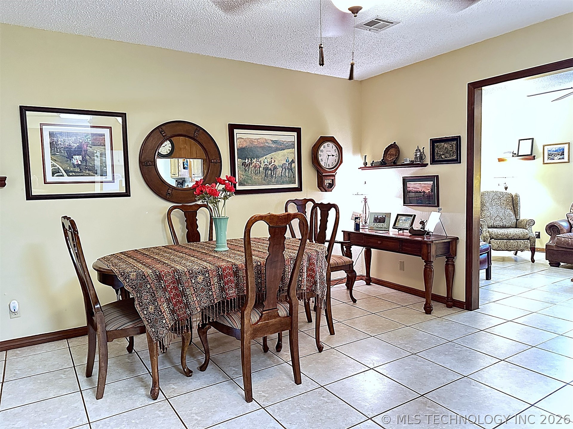 1174 Concord Property Photo 5