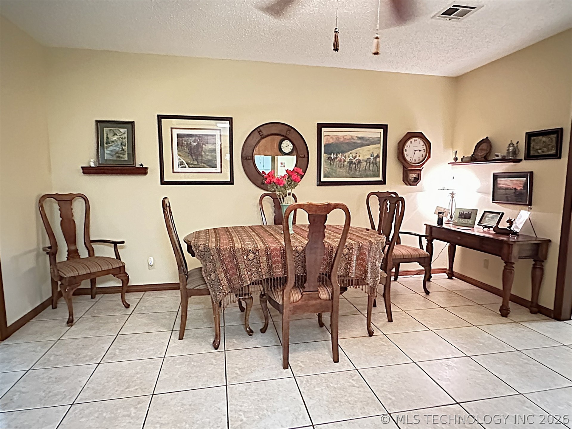 1174 Concord Property Photo 6