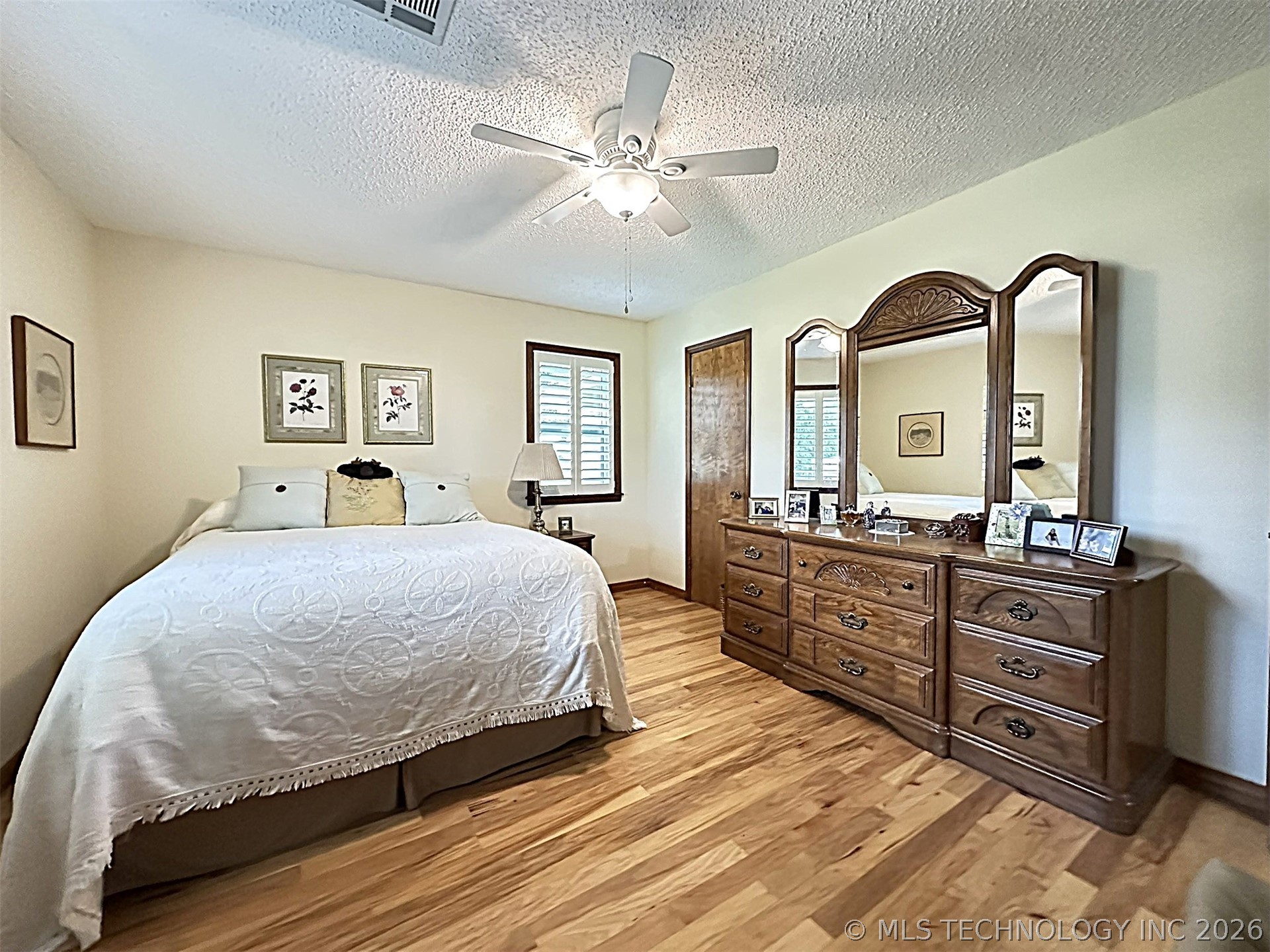 1174 Concord Property Photo 27