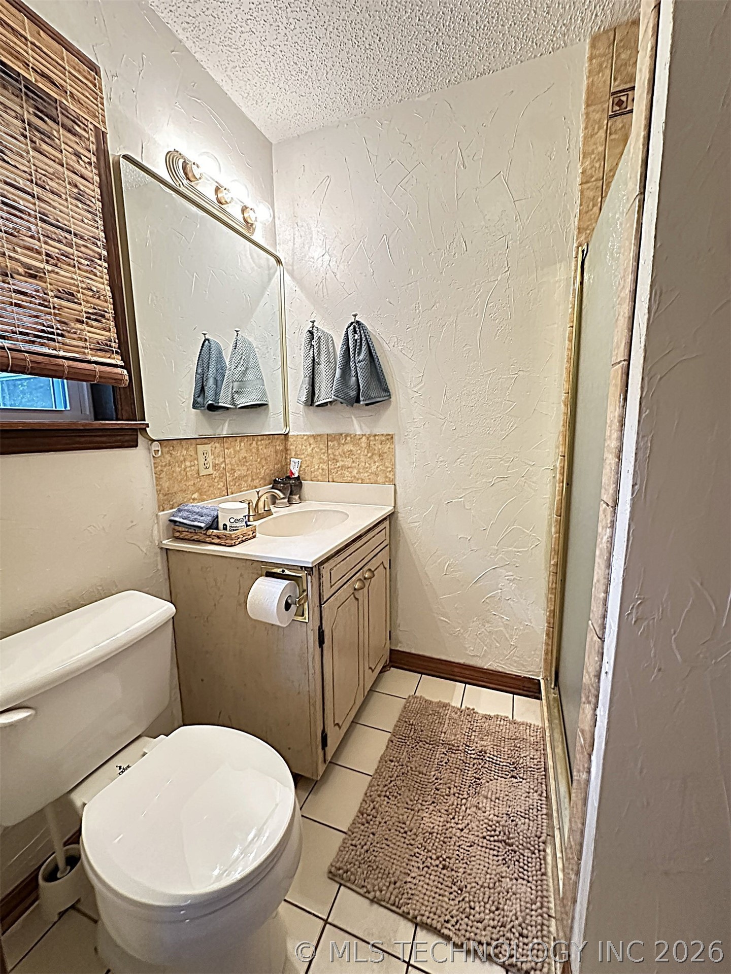 1174 Concord Property Photo 29