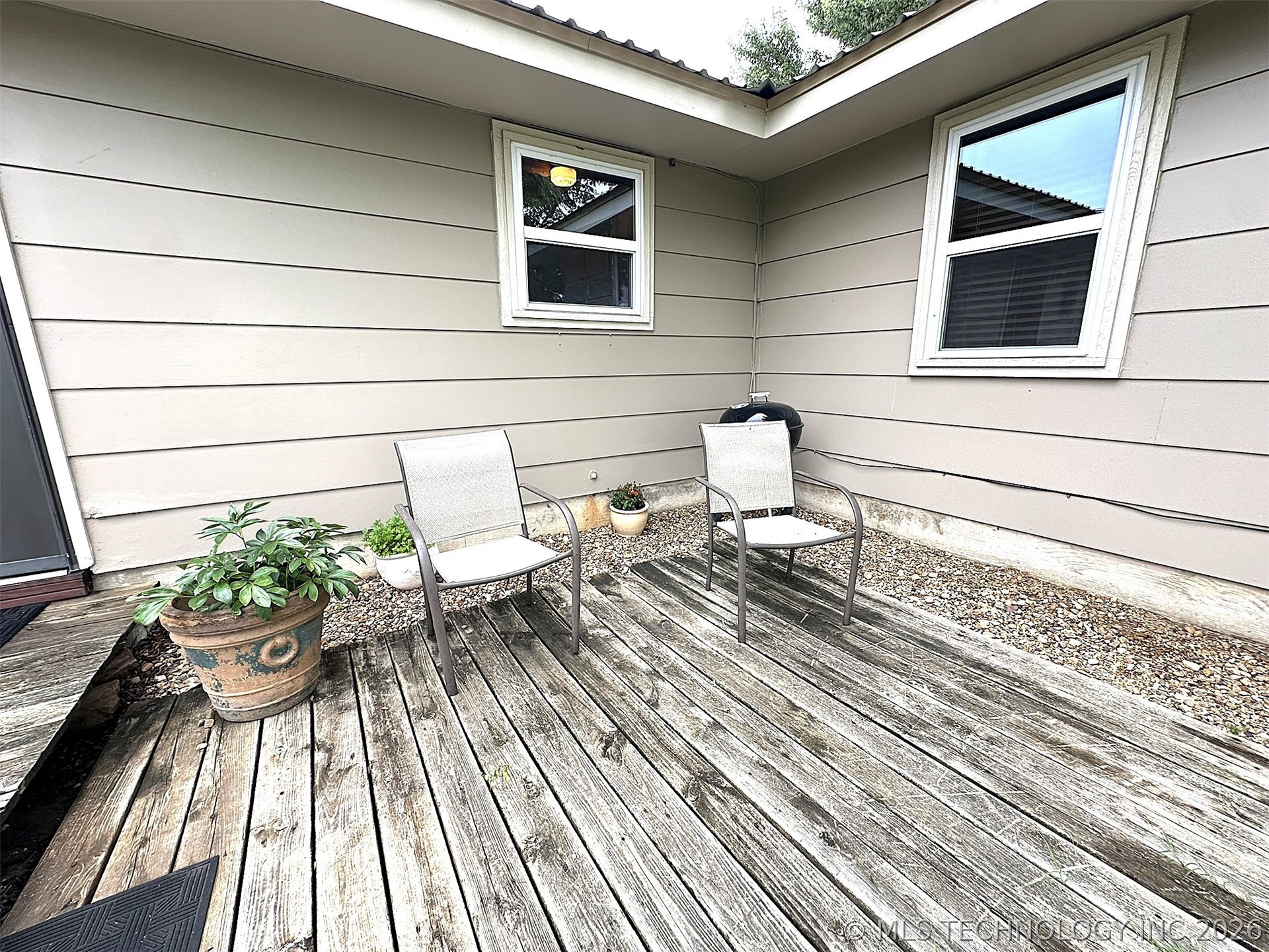 1174 Concord Property Photo 43