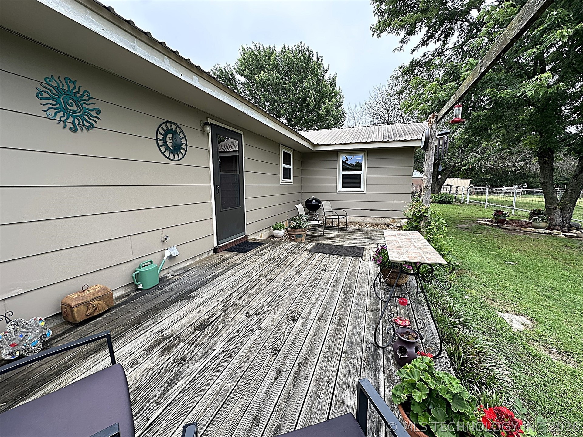 1174 Concord Property Photo 45