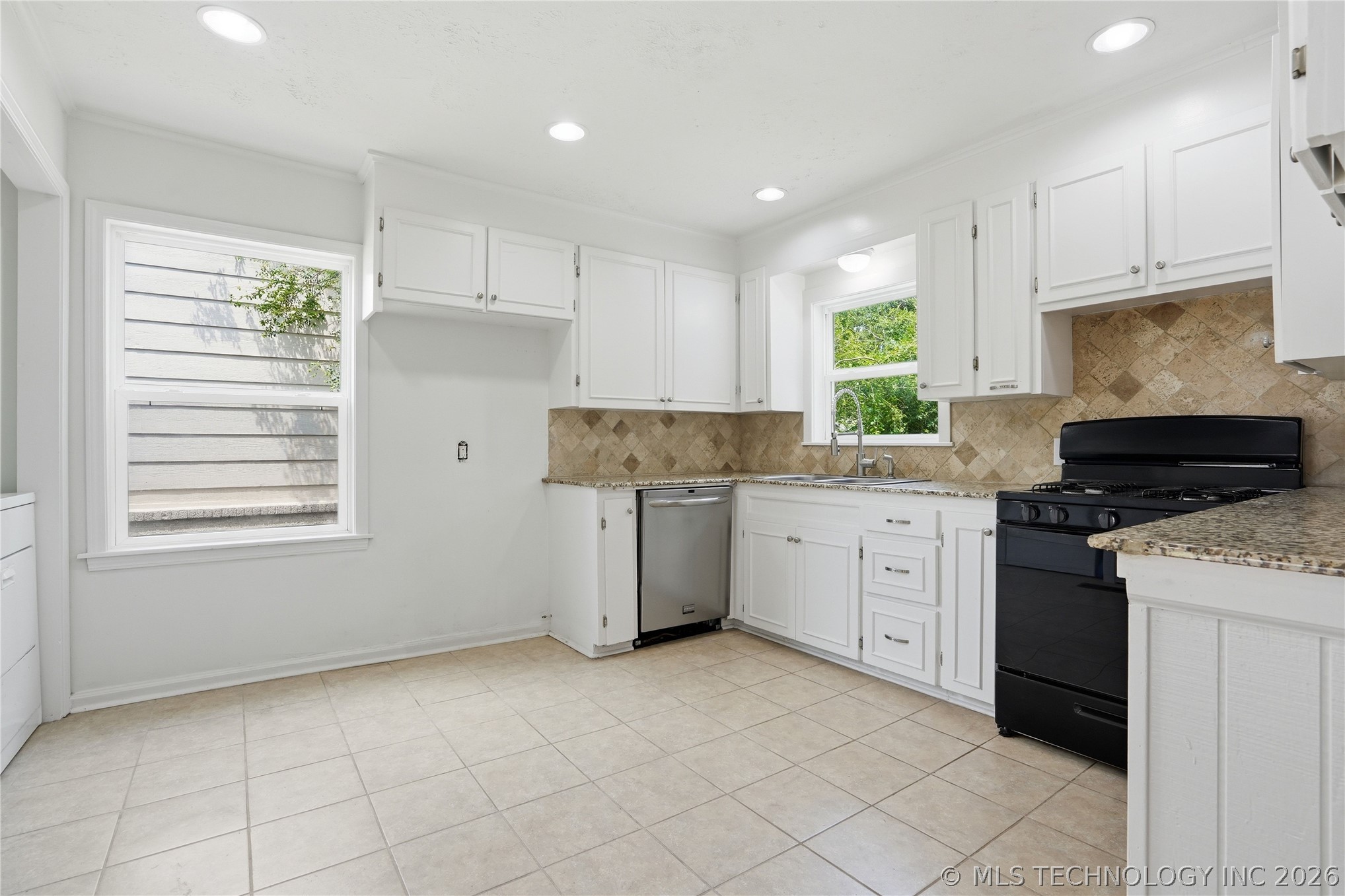 4655 S Trenton Avenue Property Photo 8