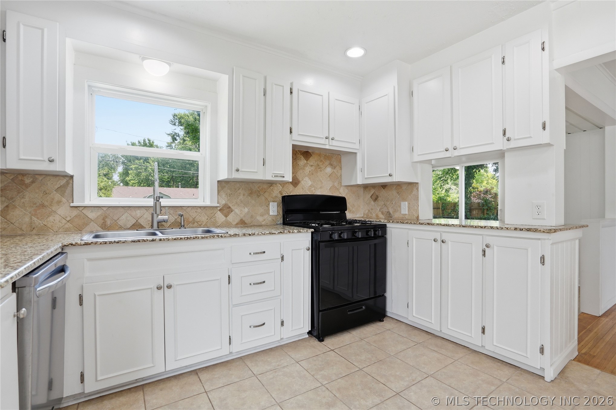 4655 S Trenton Avenue Property Photo 10