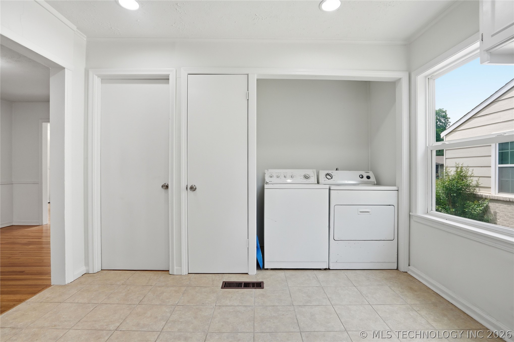 4655 S Trenton Avenue Property Photo 13